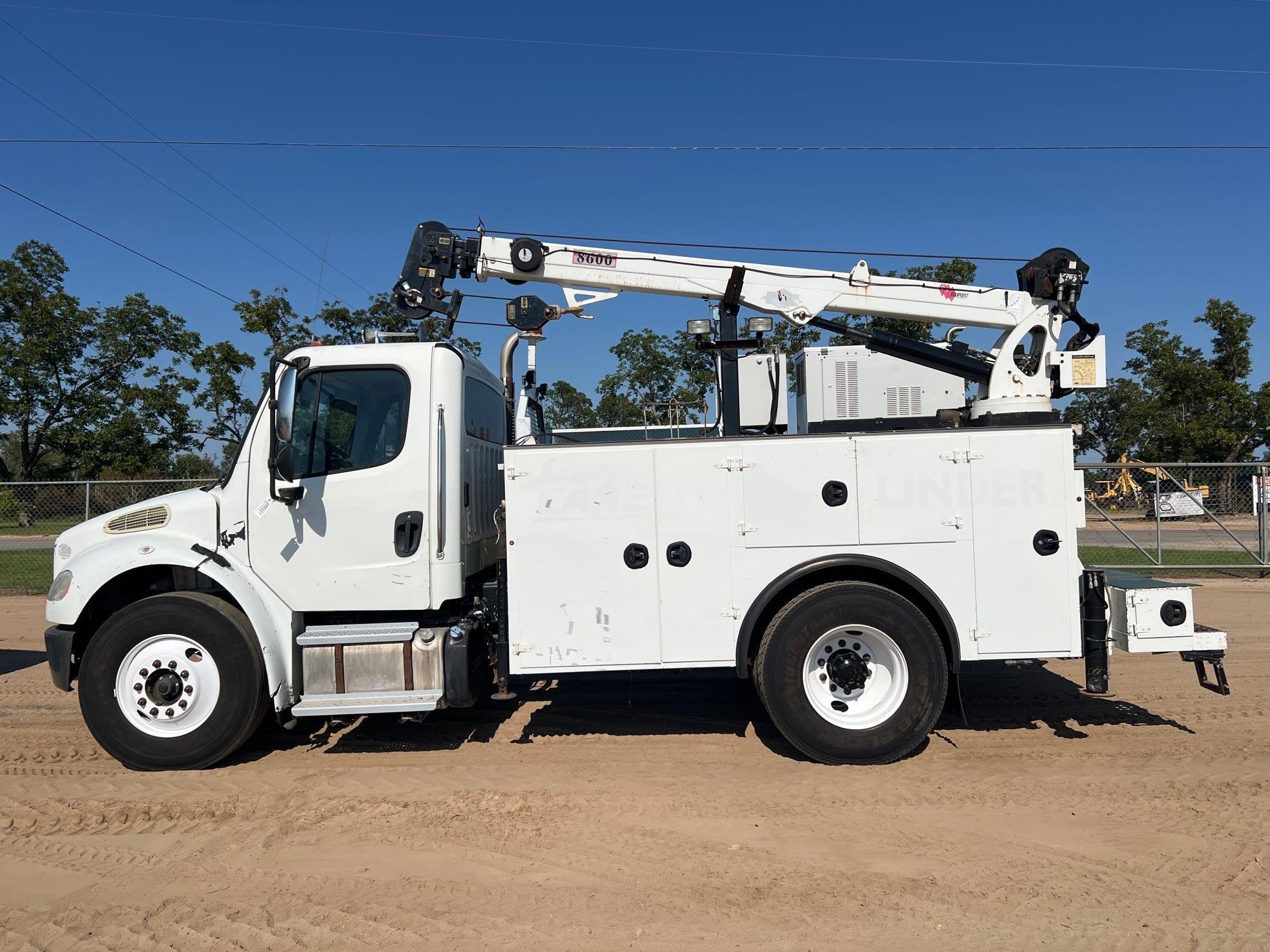 2014 FREIGHTLINER BUSINESS CLASS M2 SERVICE TRUCK (A51247)