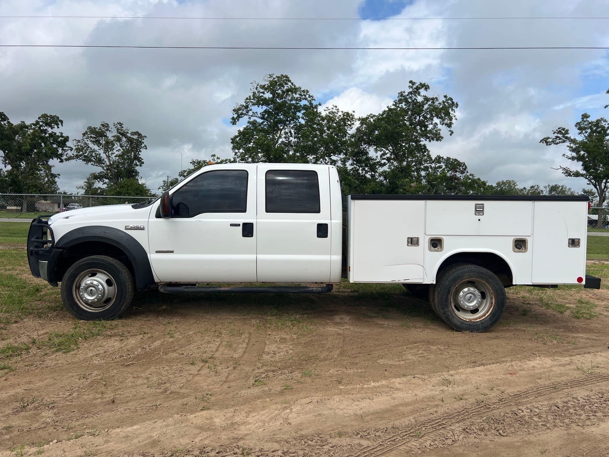 2006 FORD F-450 XLT SUPER DUTY SERVICE TRUCK (A51247)