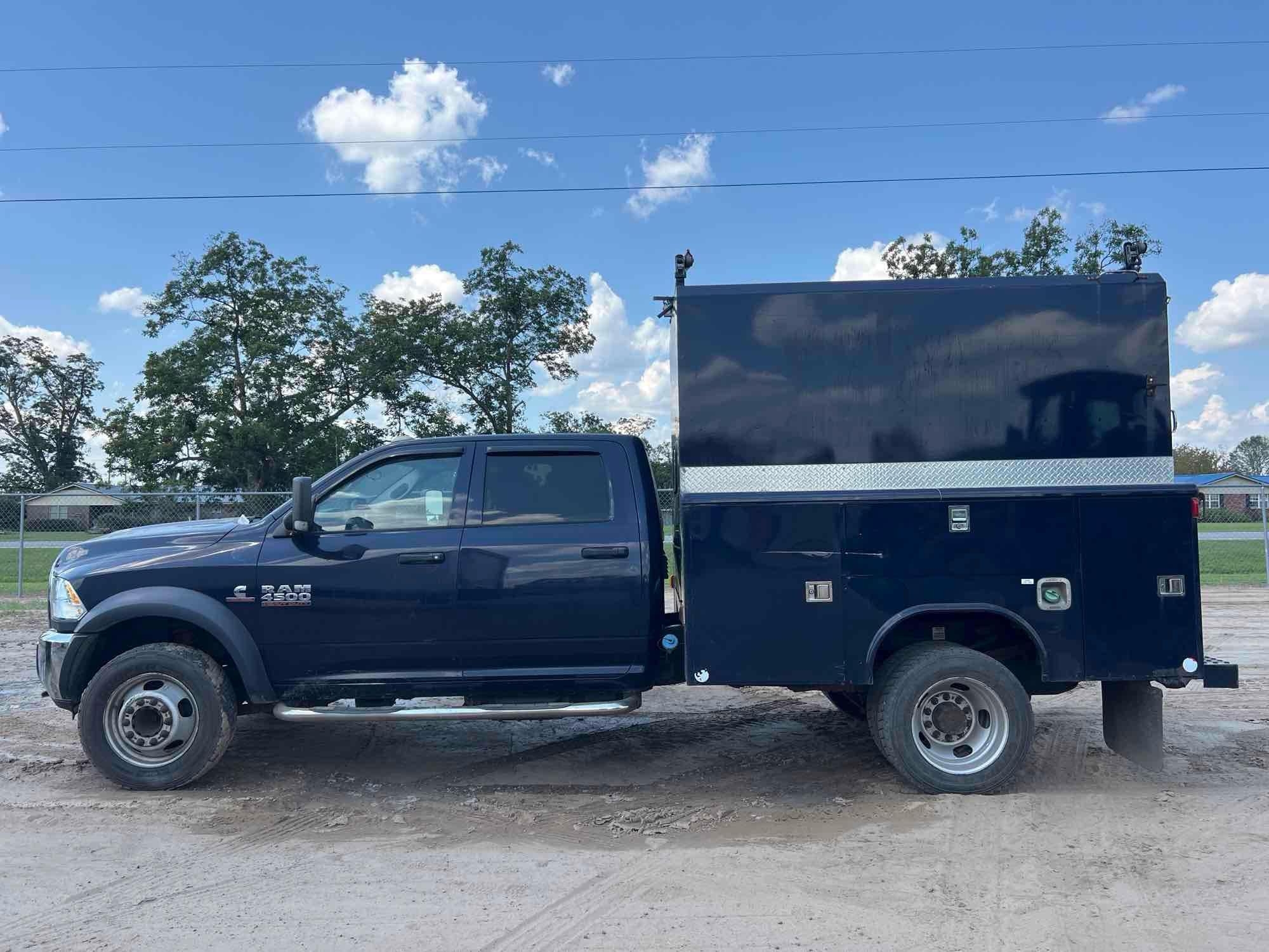 2015 DODGE RAM 4500 HD SERVICE TRUC (A54756)