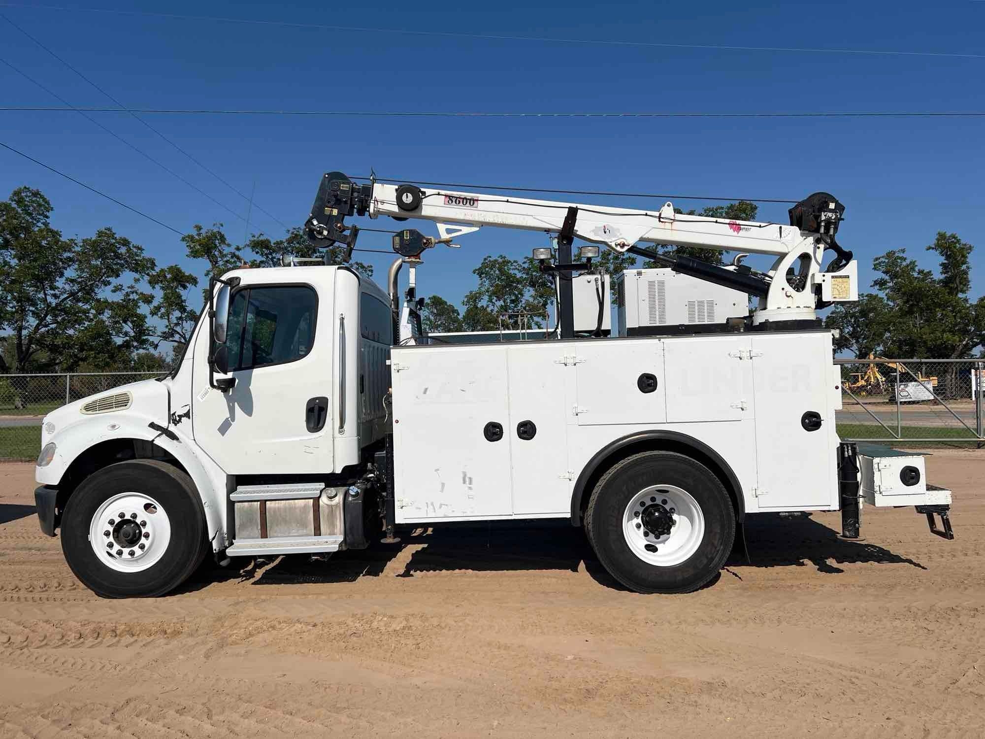 2014 FREIGHTLINER BUSINESS CLASS M2 SERVICE TRUCK (A54756)