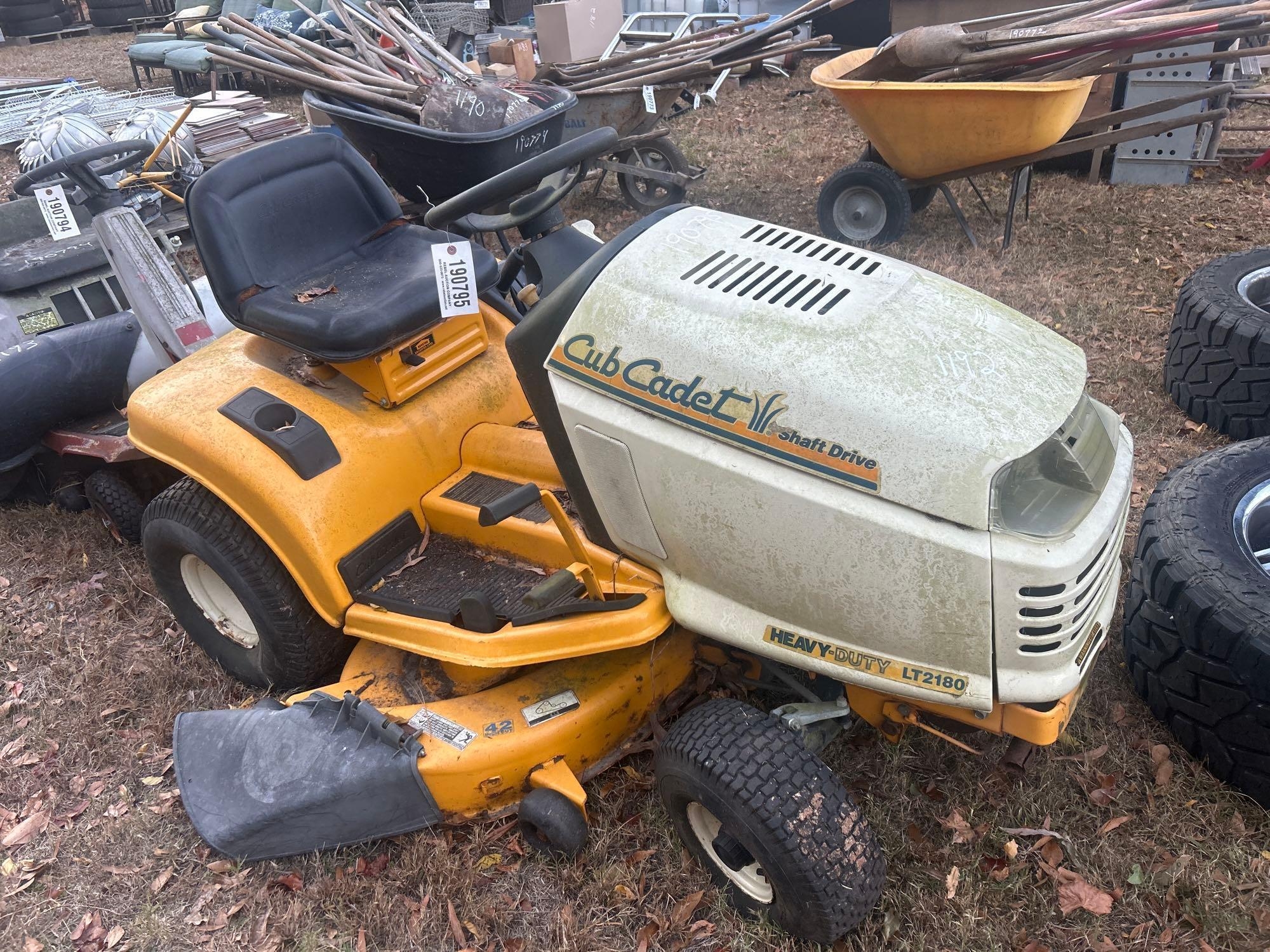 (INOP) CUB CADET SERIES 2000 LAWN MOWER (A58374)