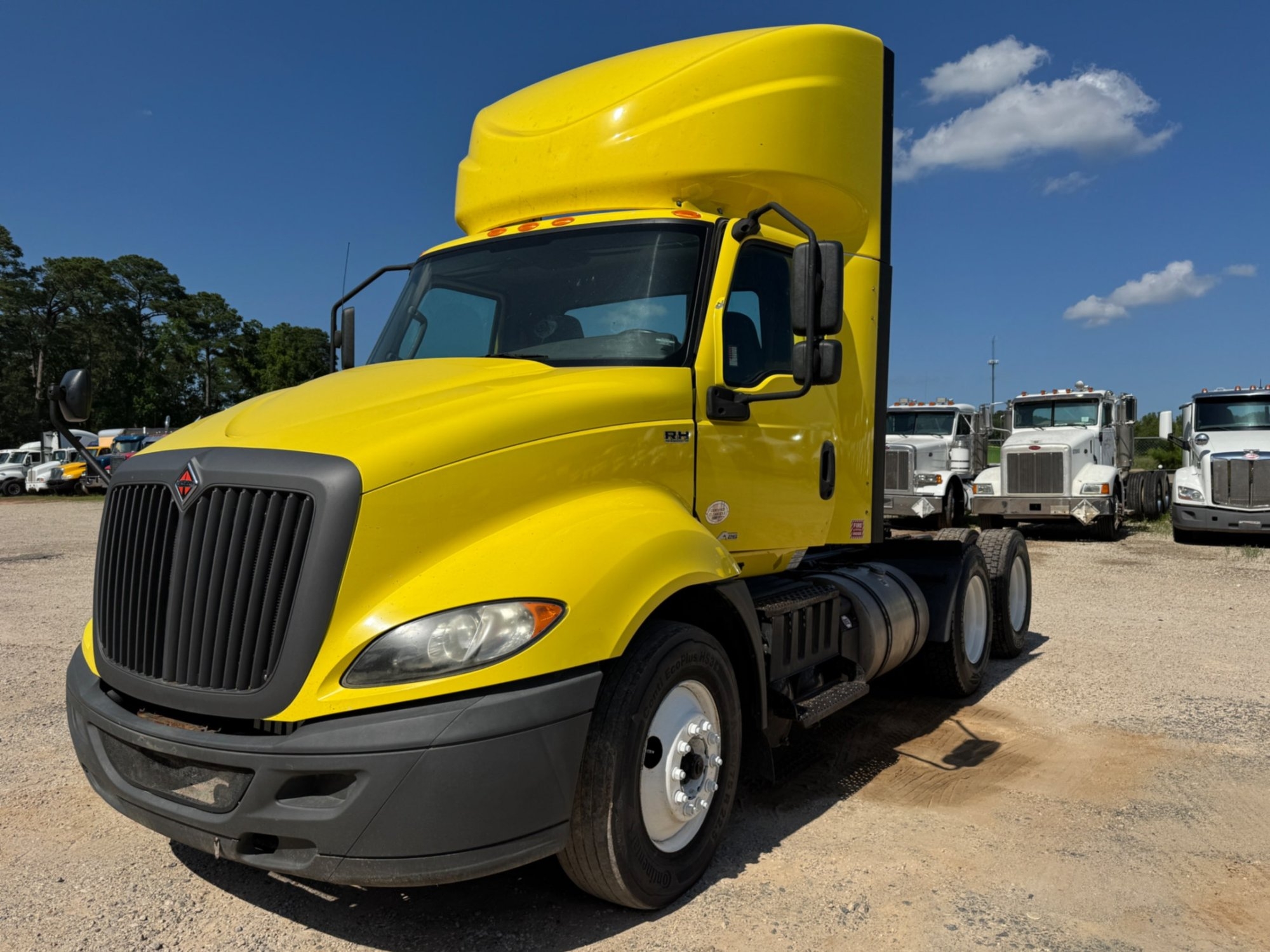 2018 INTERNATIONAL RH613 DAY CAB (A47001)