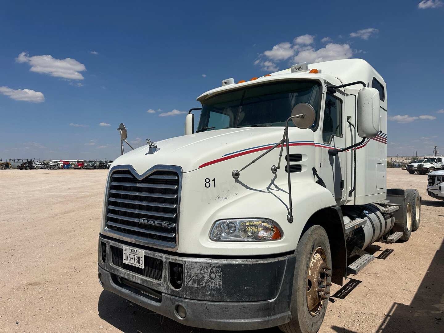 2014 MACK PINNACLE (A52472)