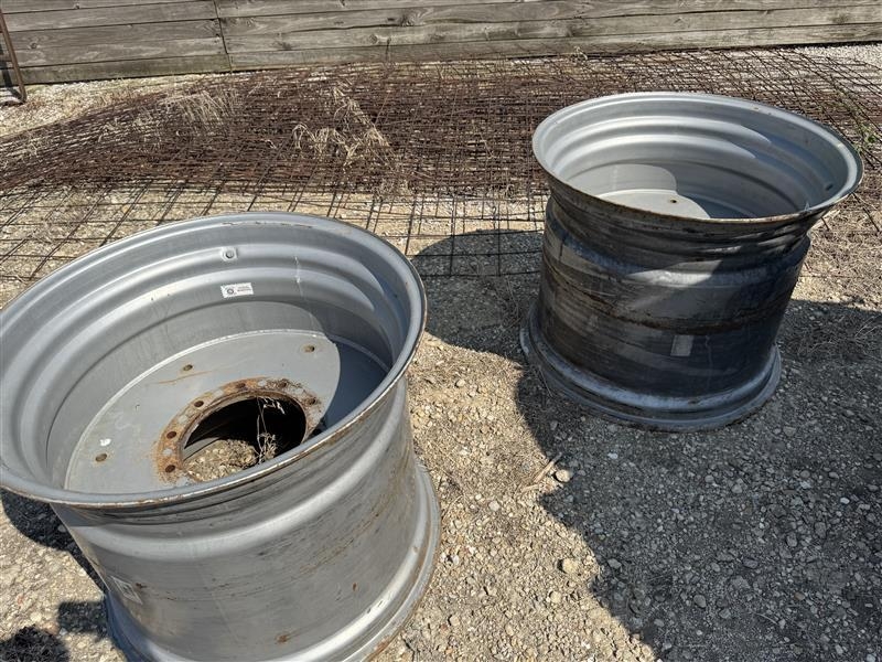 Case Axial-Flow Combine Wheels NO RESERVE (A56436)