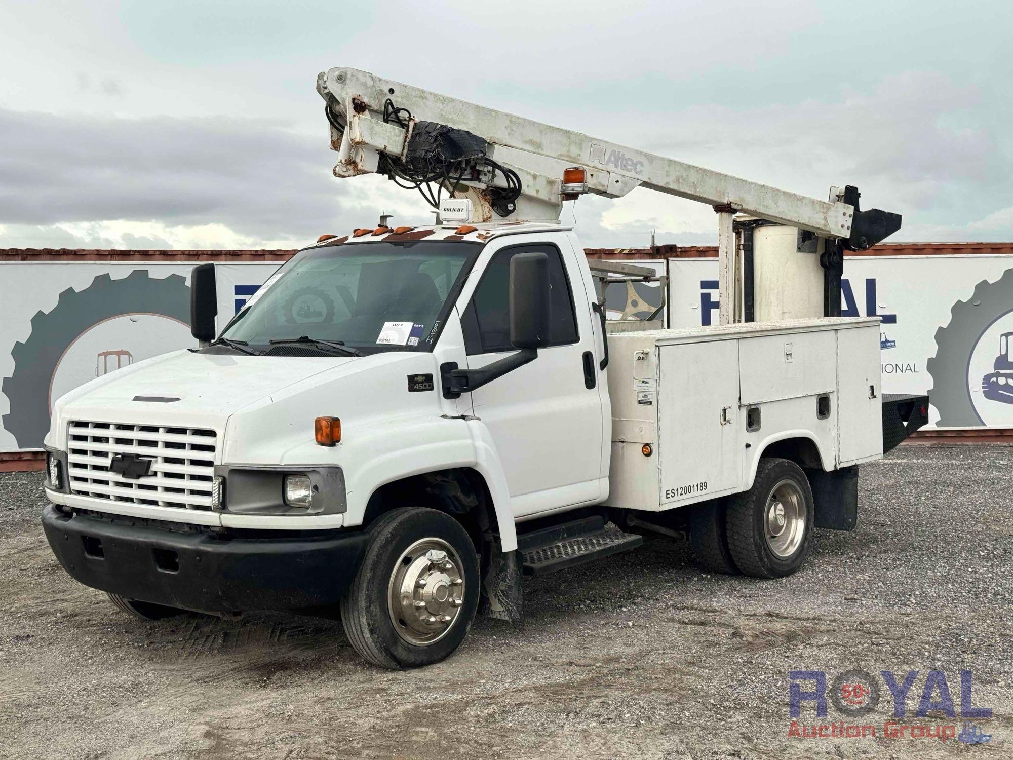 2005 Chevrolet C4500 Altec Bucket Truck (A50323)