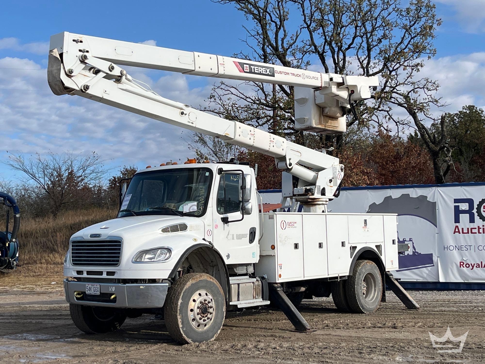 2019 Freightliner M2 106 AWD Terex Hi-Ranger TC55 55ft Insulated Material Handling Bucket Truck (A55973)
