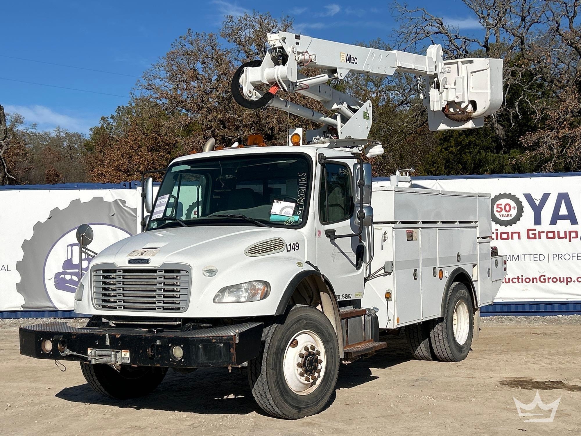 2015 Freightliner M2 106 AWD Altec AT37G Bucket Truck (A60460)