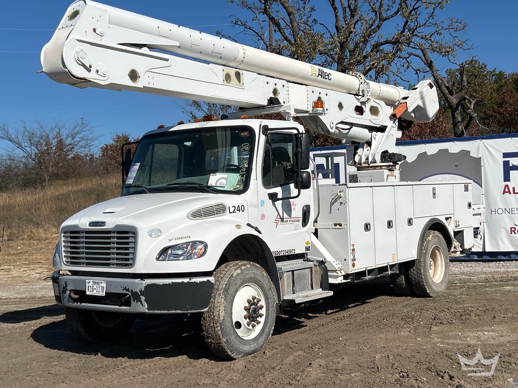 2019 Freightliner M2 106 AWD Altec AA55 56ft. Insulated Material Handling Bucket Truck (A55973)