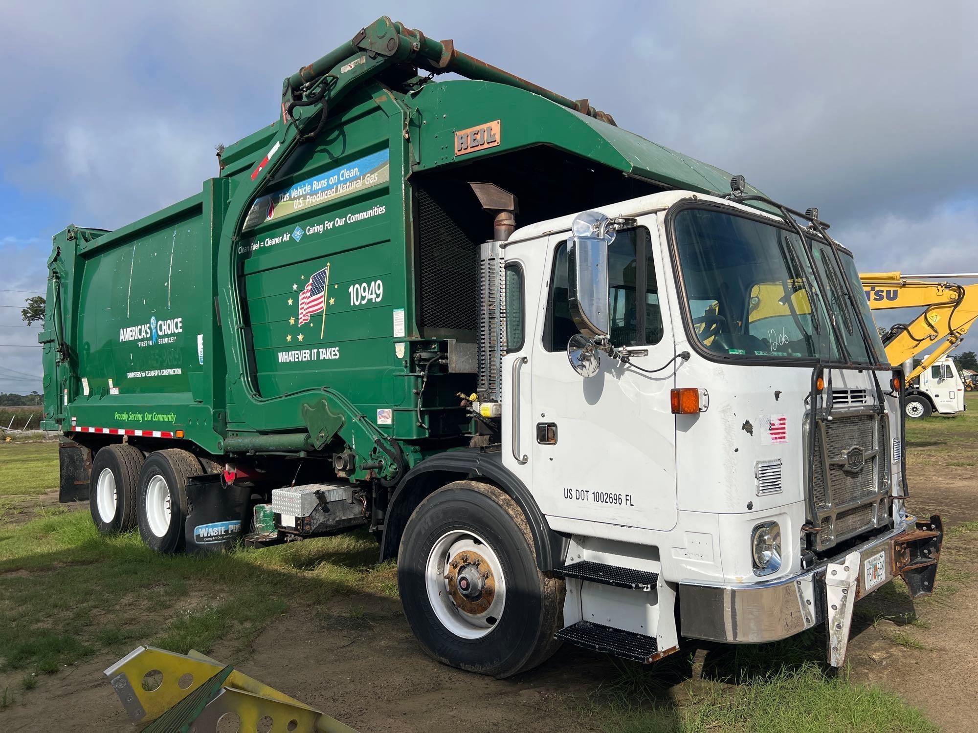 2016 AUTOCAR EXPEDITOR GARBAGE TRUCK (A51243)
