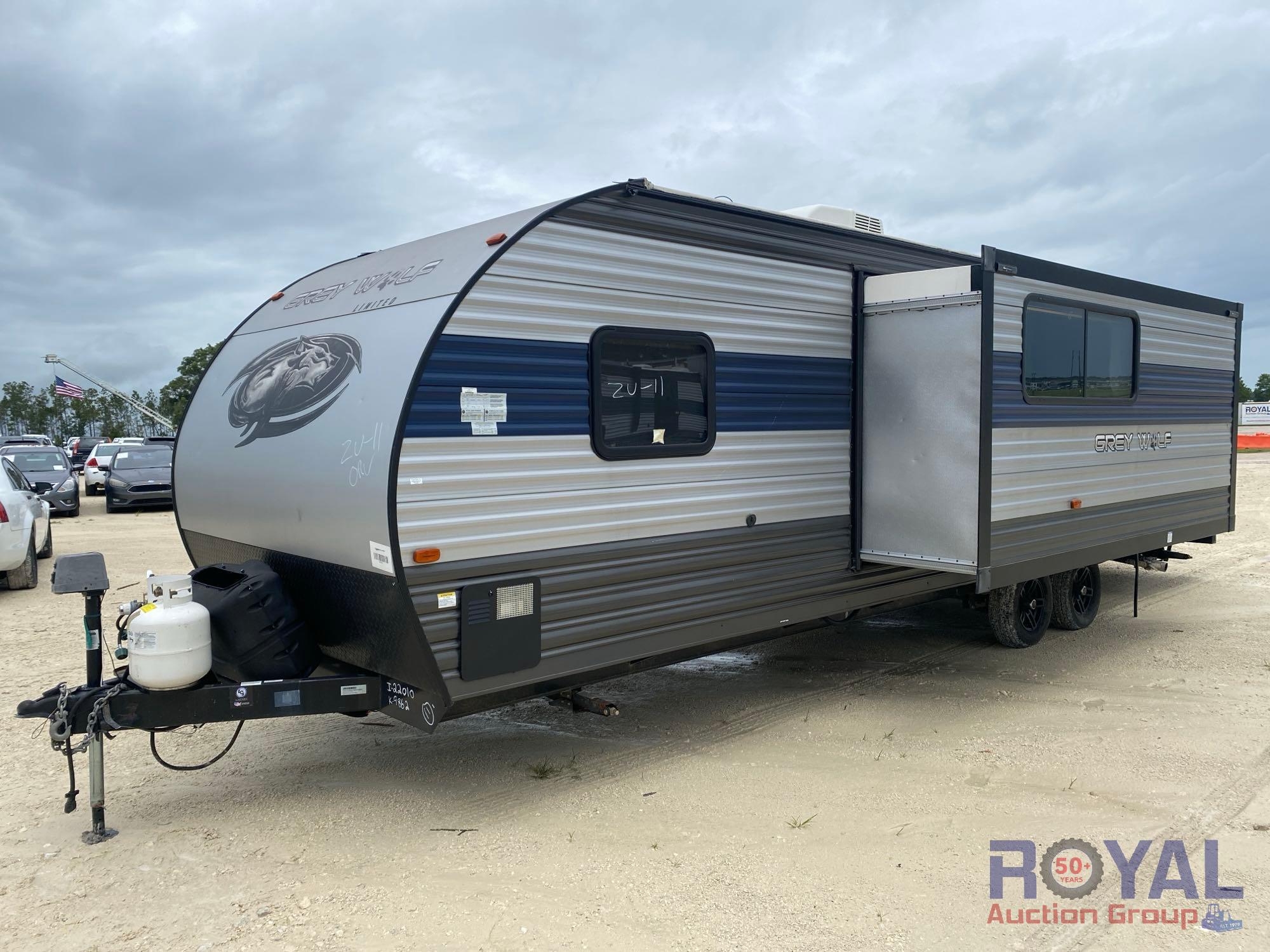 2022 Forest River Cherokee Grey Wolf 26BRB Patriotic Edition 32ft. T/A Travel Trailer (A48082)