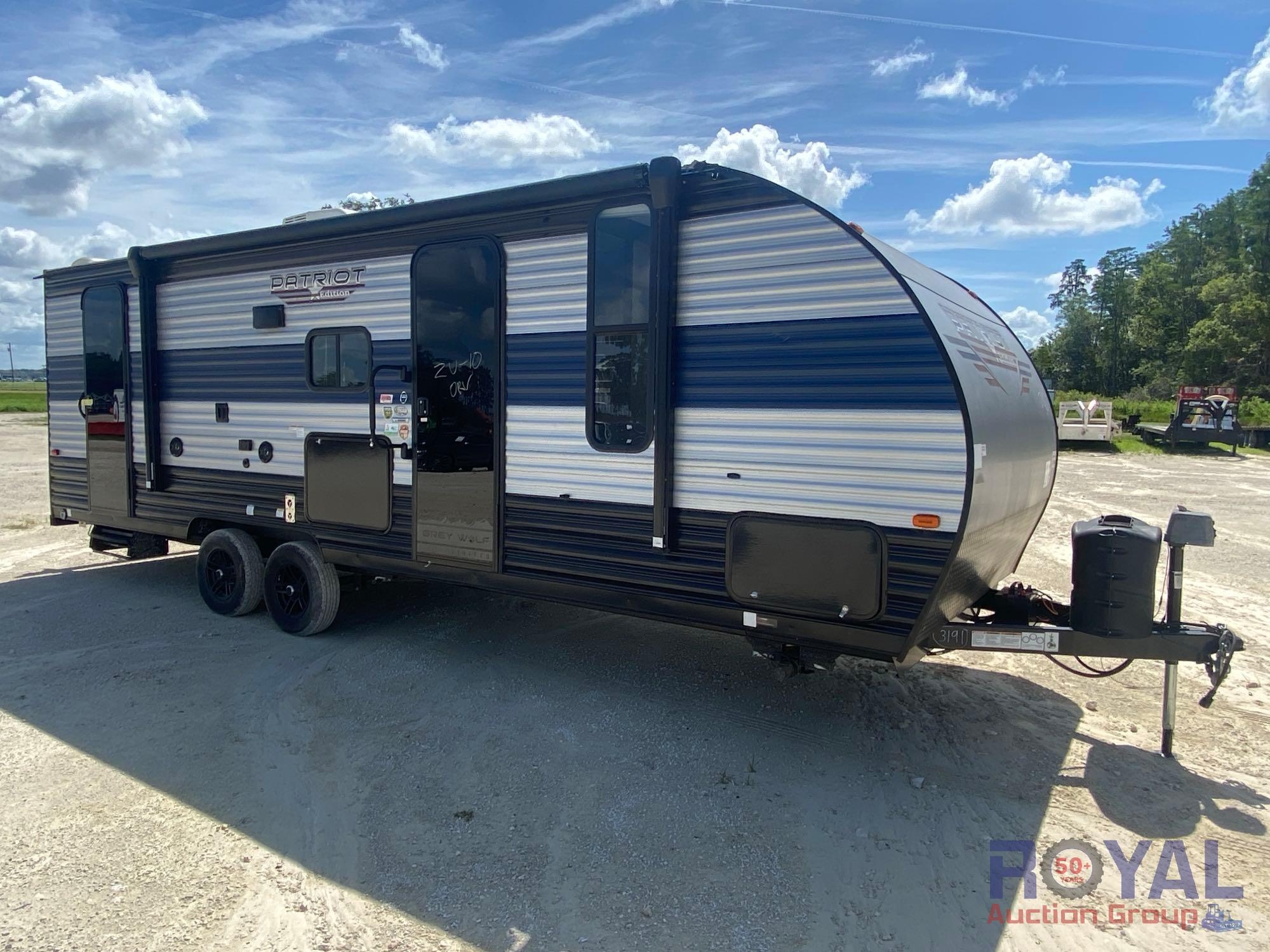 2022 Forest River Cherokee Grey Wolf 23MK Patriot Edition 29ft. T/A Travel Trailer (A48082)