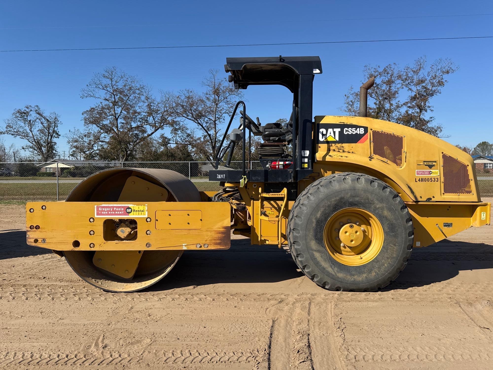 2015 CATERPILLAR CS54B SMOOTH DRUM ROLLER (A52709)
