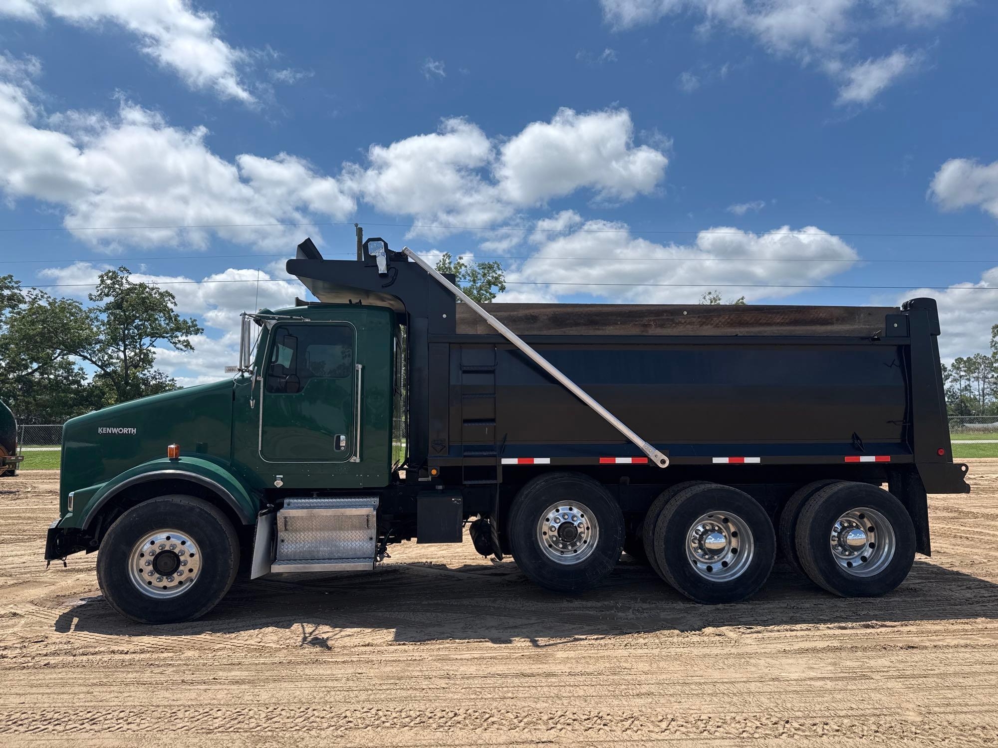 2007 KENWORTH T800 DUMP TRUCK (A51243)