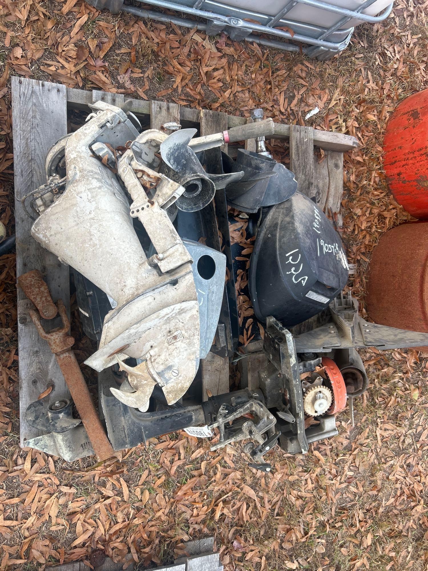 PALLET OF MISC BOAT MOTOR PARTS (A58374)