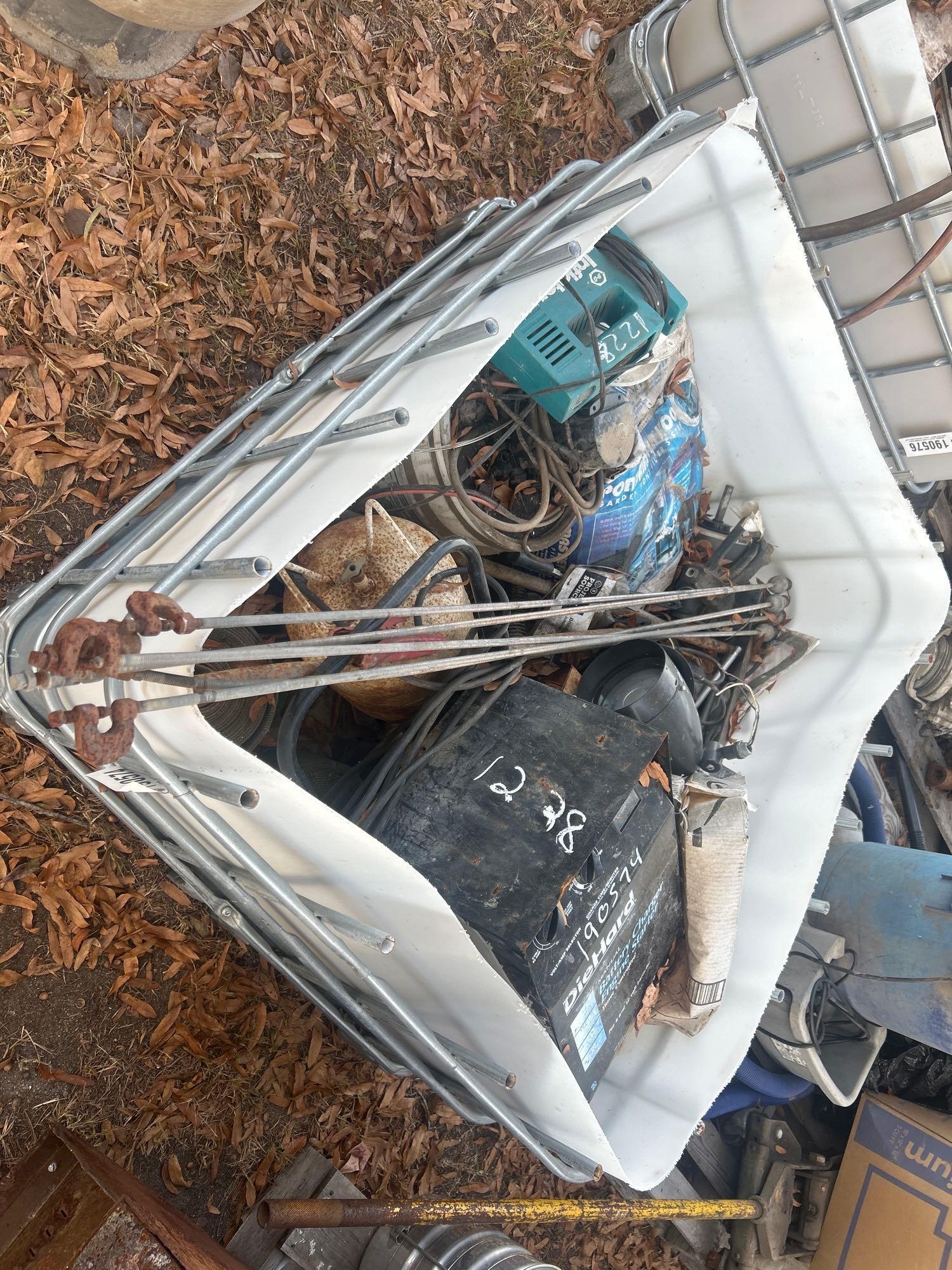 PALLET TOTE OF MISC (A58374)