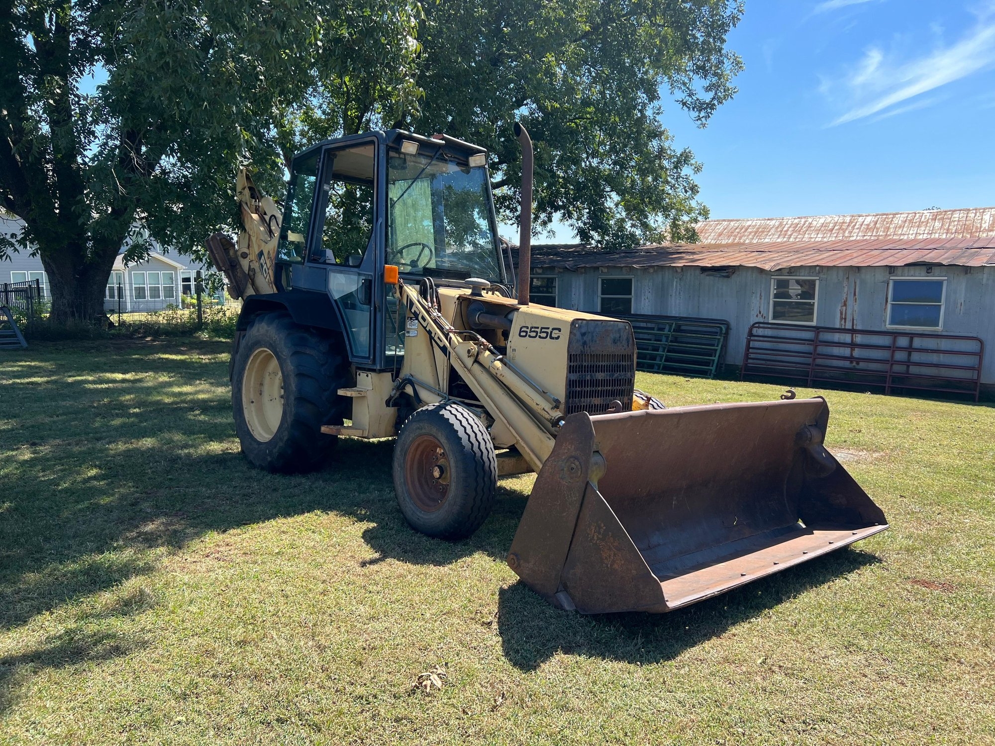 Ford 655C 2WD Cab Backhoe (A55301)