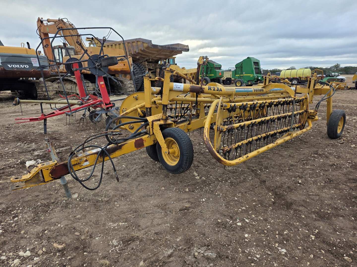 VERMEER R23A TWIN BASKET HAY RAKE (A58216)