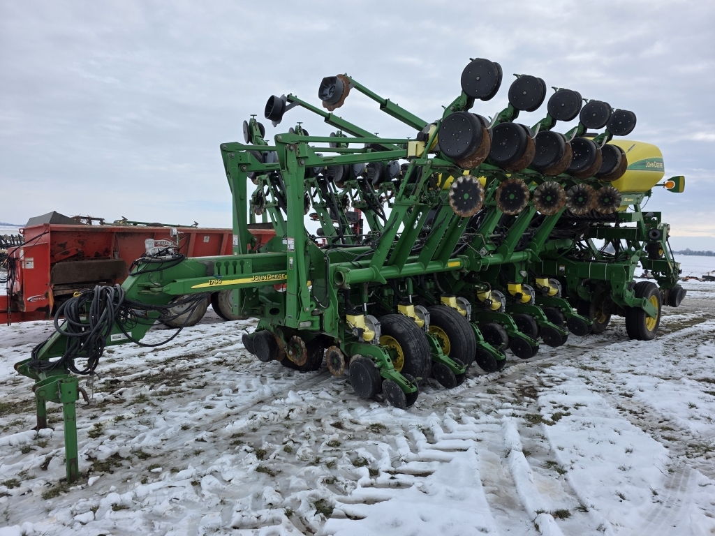 John Deere 1790 Planter (A59814)