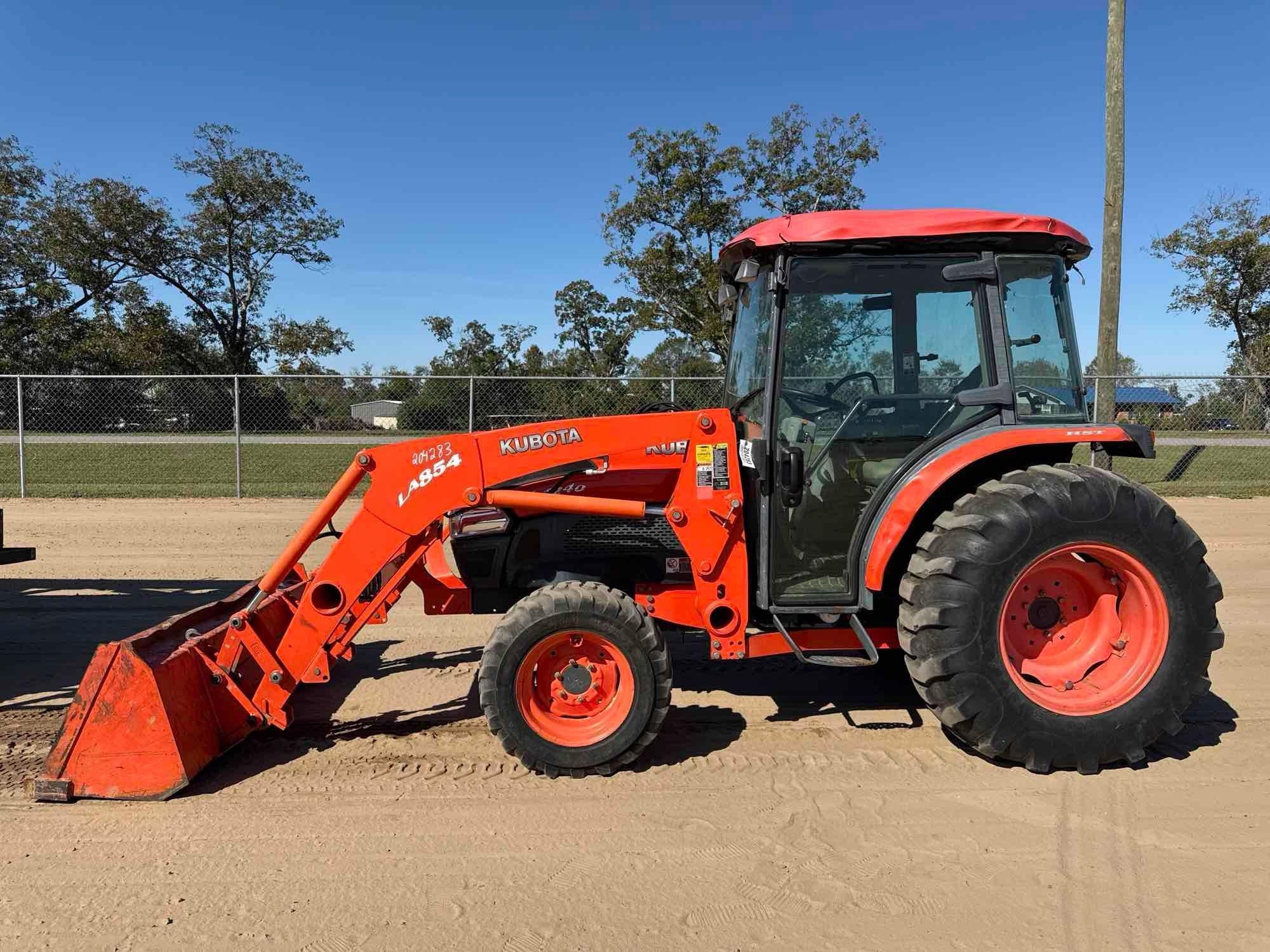 KUBOTA L4240 TRACTOR (A57192)