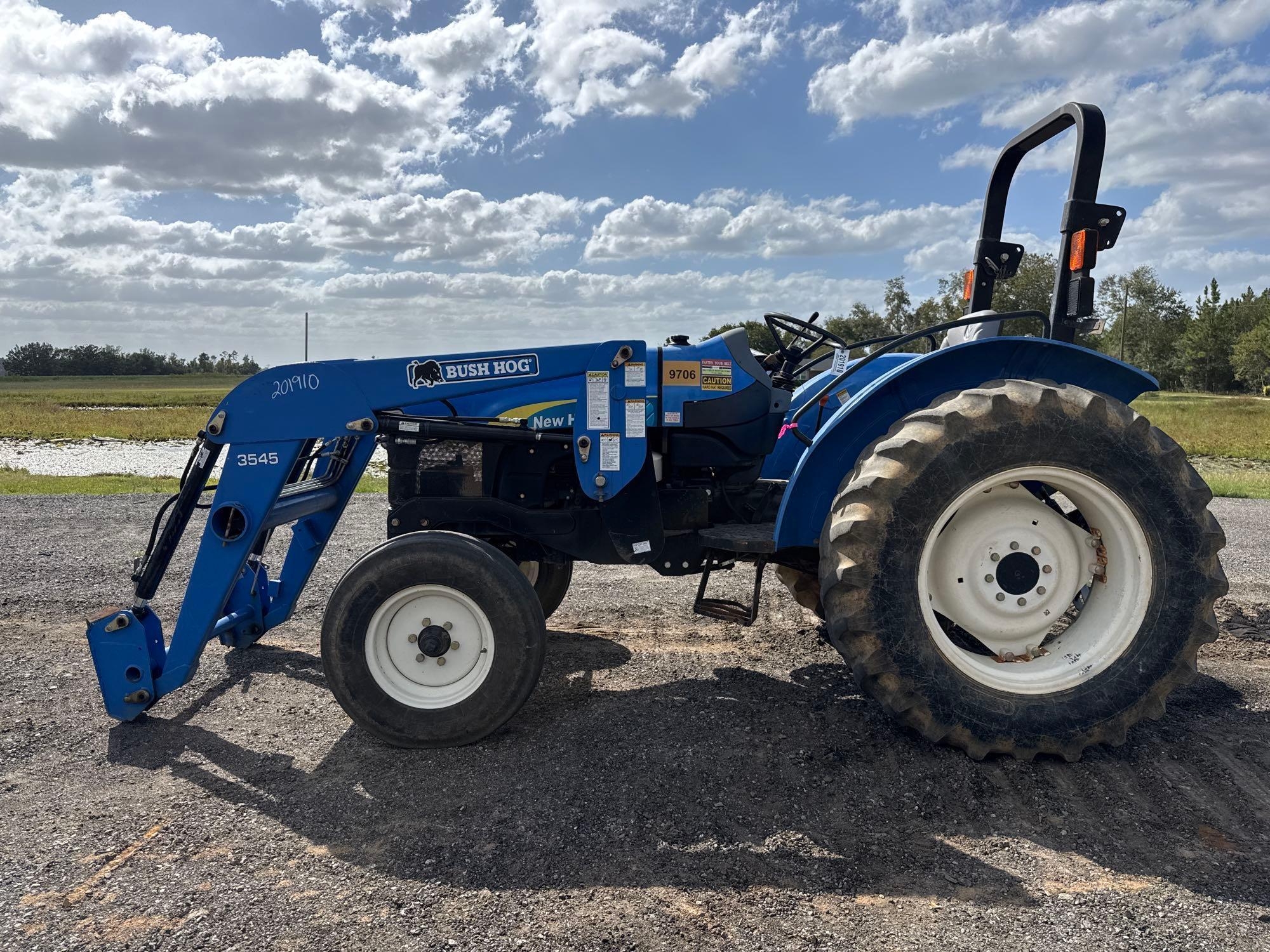 NEW HOLLAND TT60A TRACTOR (A51406)