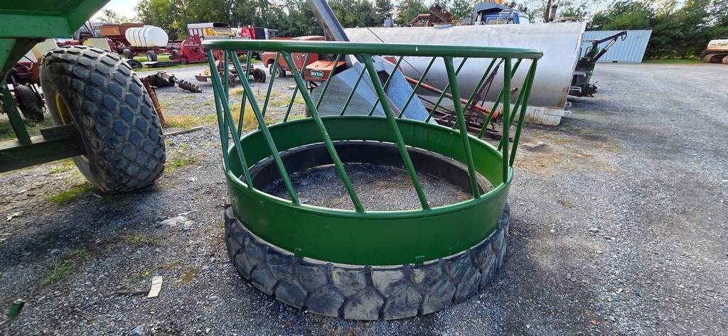 New Hay Saver Round Bale Feeder (A50775)