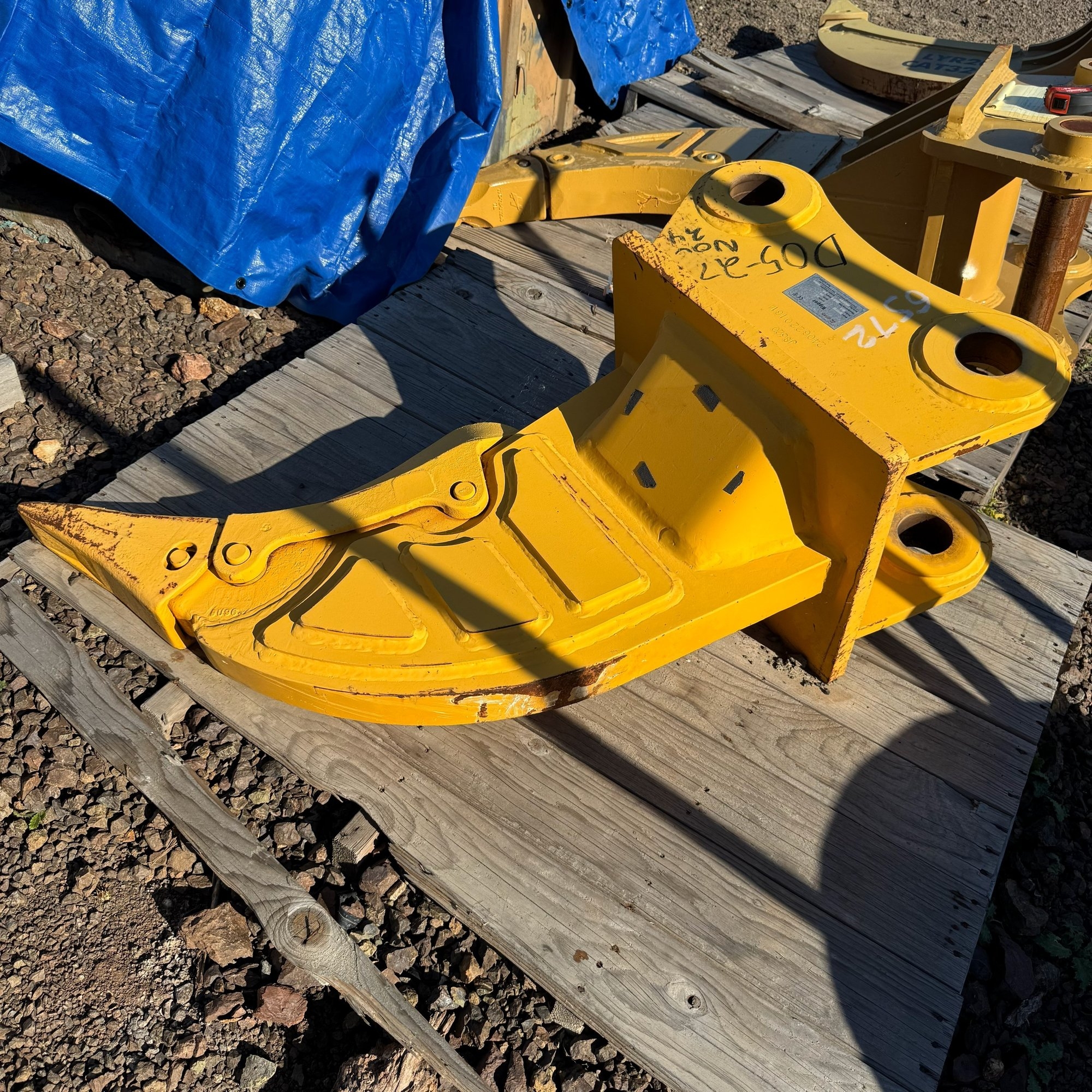 JISAN Heavy Duty Excavator Ripper (New/Unused) to fit CAT320 (A59225)