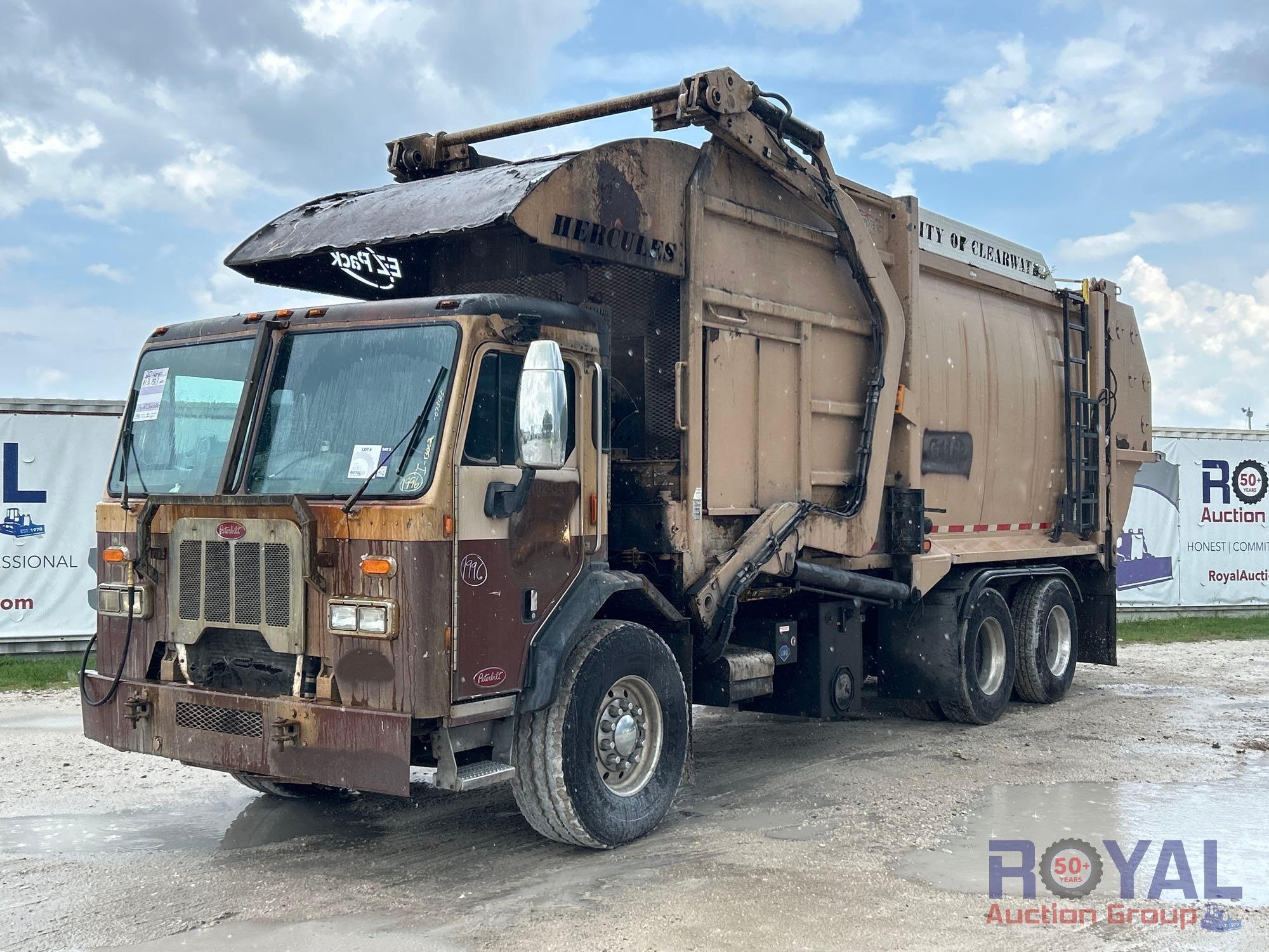 2016 Peterbilt 320 EZ-Pack Front Loader Garbage Truck (A51692)