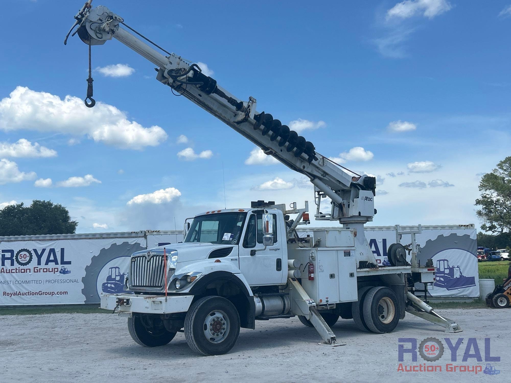 2013 International WorkStar 7400 4x4 Altec DMA71 Insulated Digger Derrick Truck (A51692)