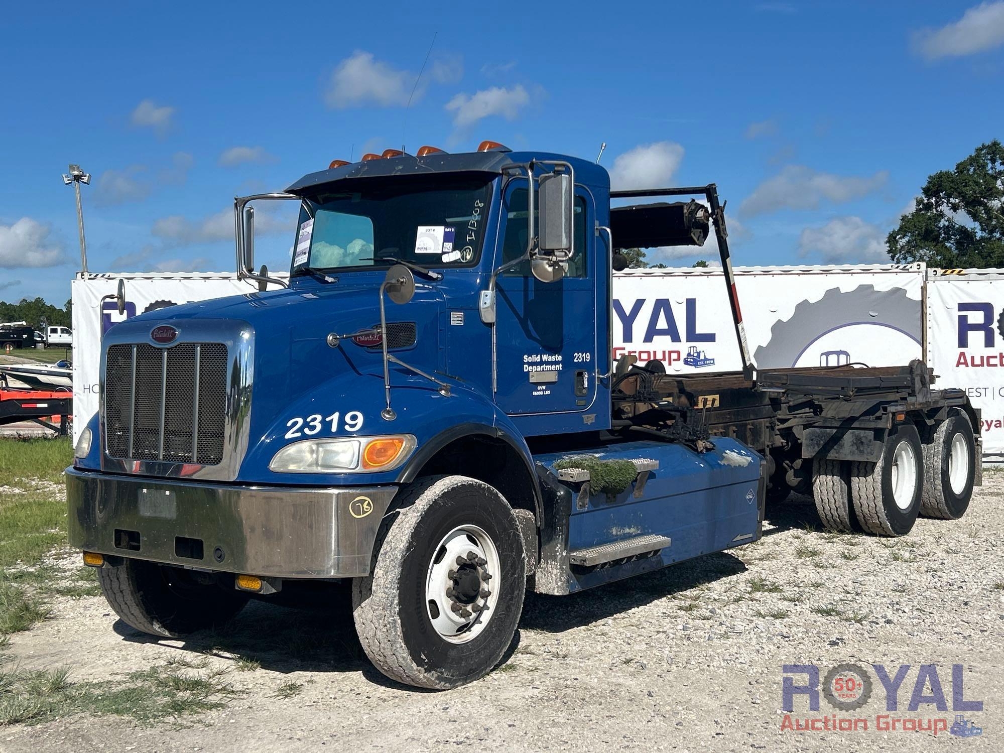 City of Tampa (2319) Year: 2017 Make: Peterbilt Model: 348 Vehicle Type: Truck Mileage: Plate: Body (A51692)