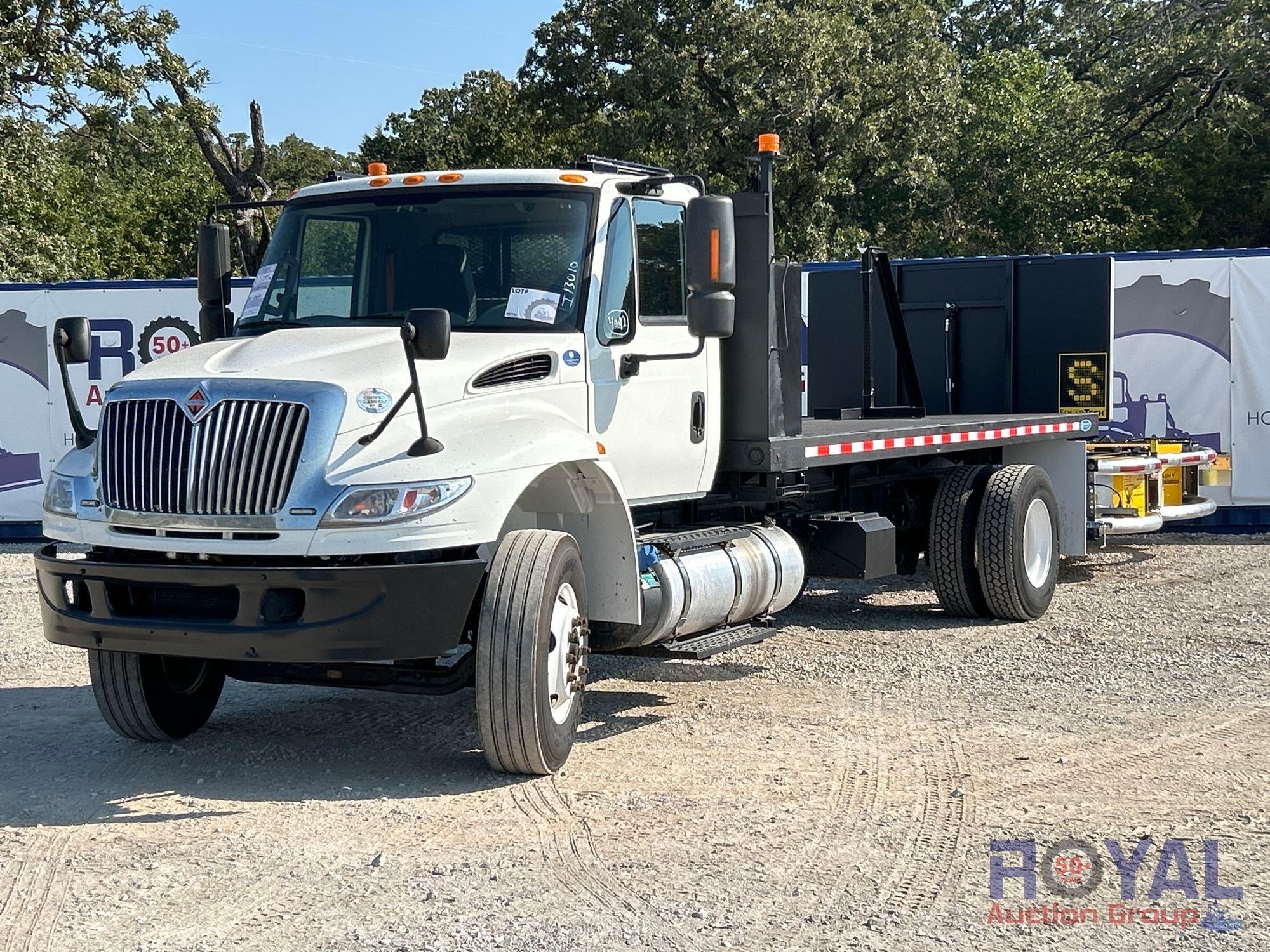 2018 International DuraStar 4300 Truck (A52377)