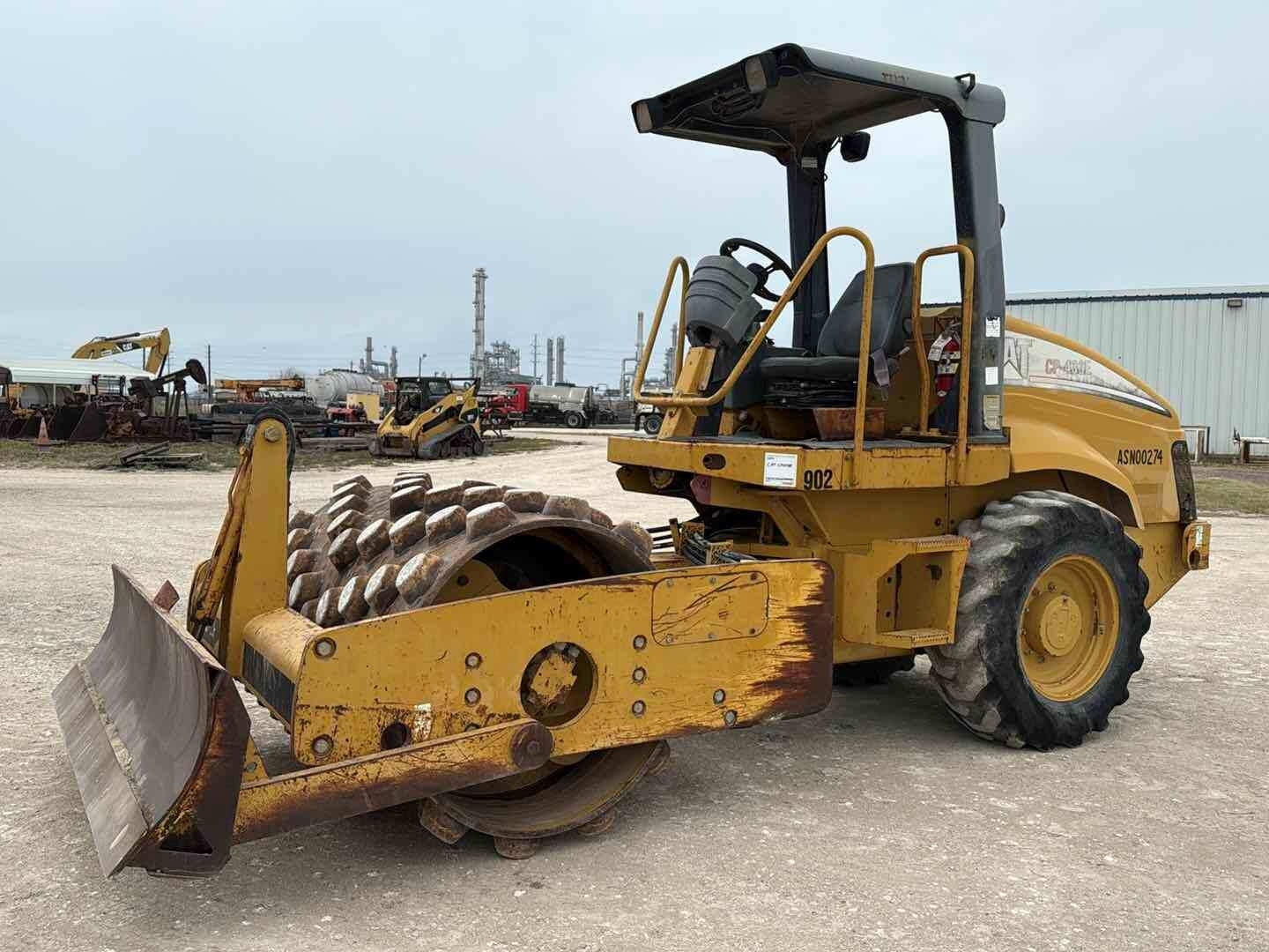 CAT CP433E PADFOOT ROLLER (A47001)