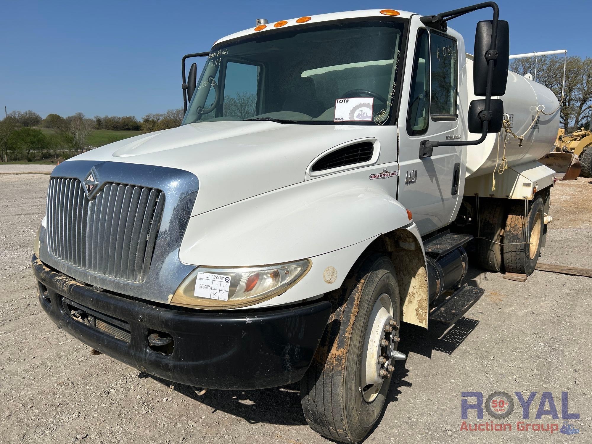 2007 International 4400 2,000 Gallon Water Truck (A52377)
