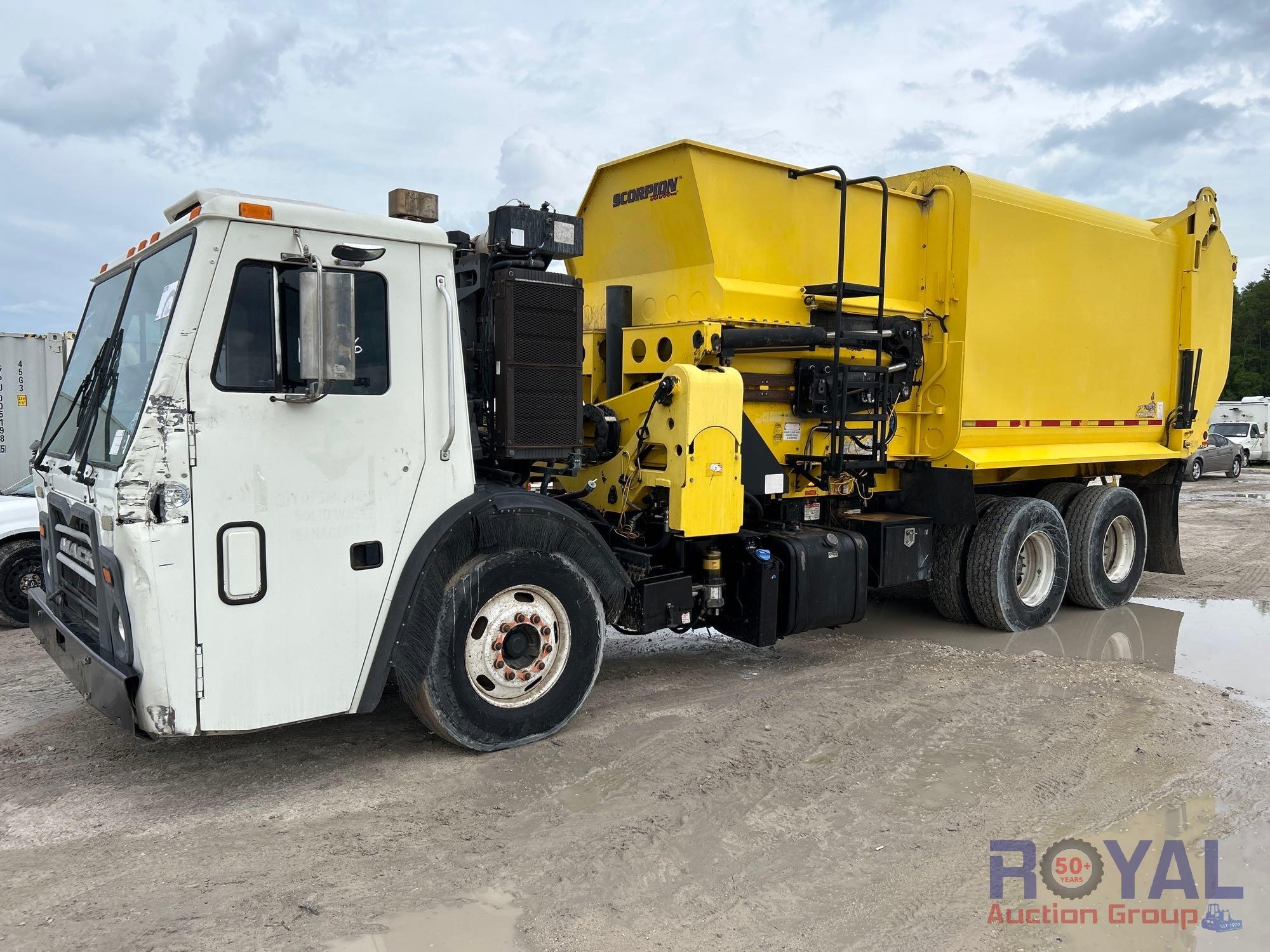 2016 Mack LEU613 T/A Scorpion Side Loader Garbage Truck (A44571)