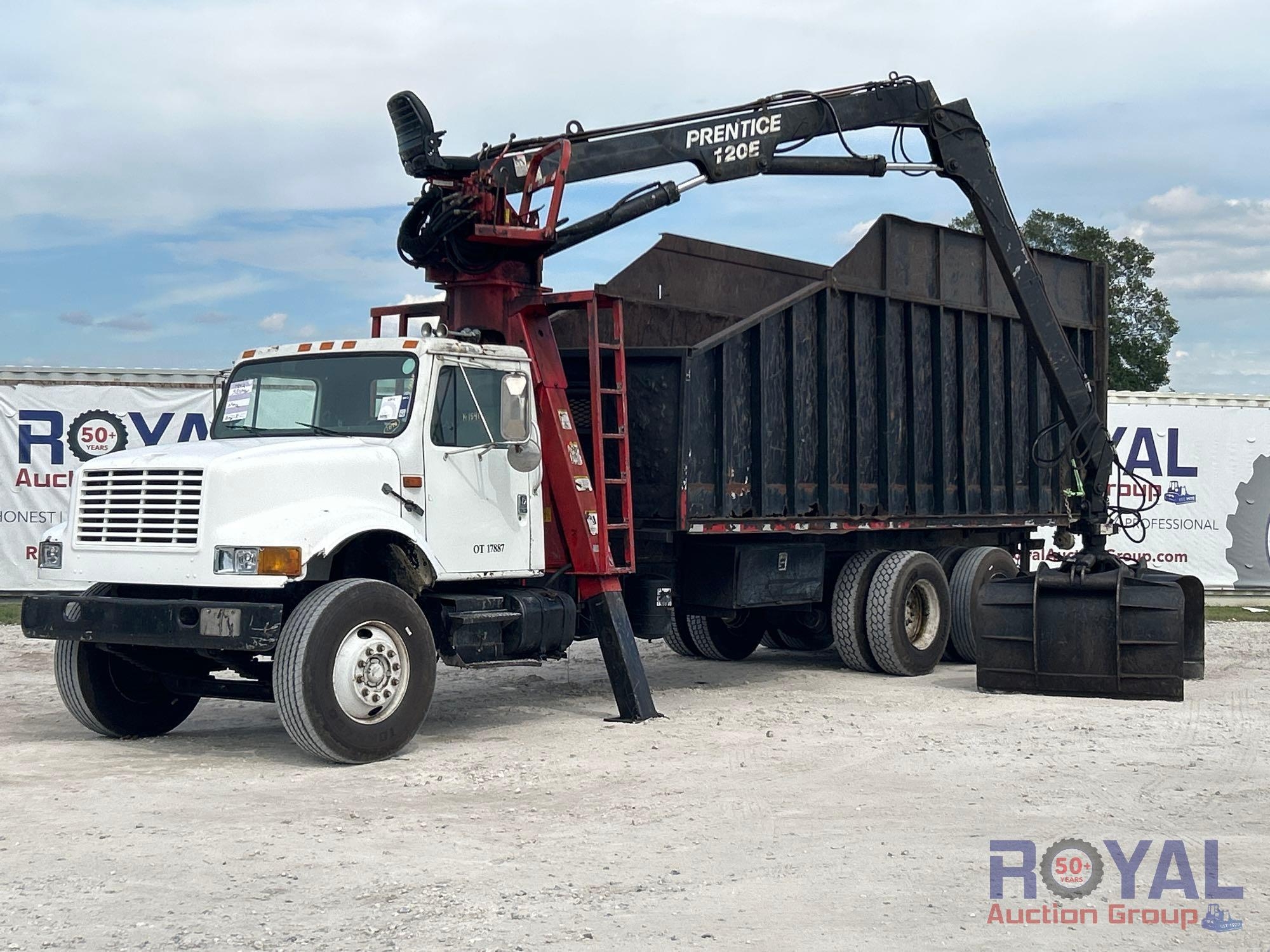 Year: 1992 Make: International Model: F-4900 Vehicle Type: Truck Mileage: Plate: Body Type: Trim (A51692)