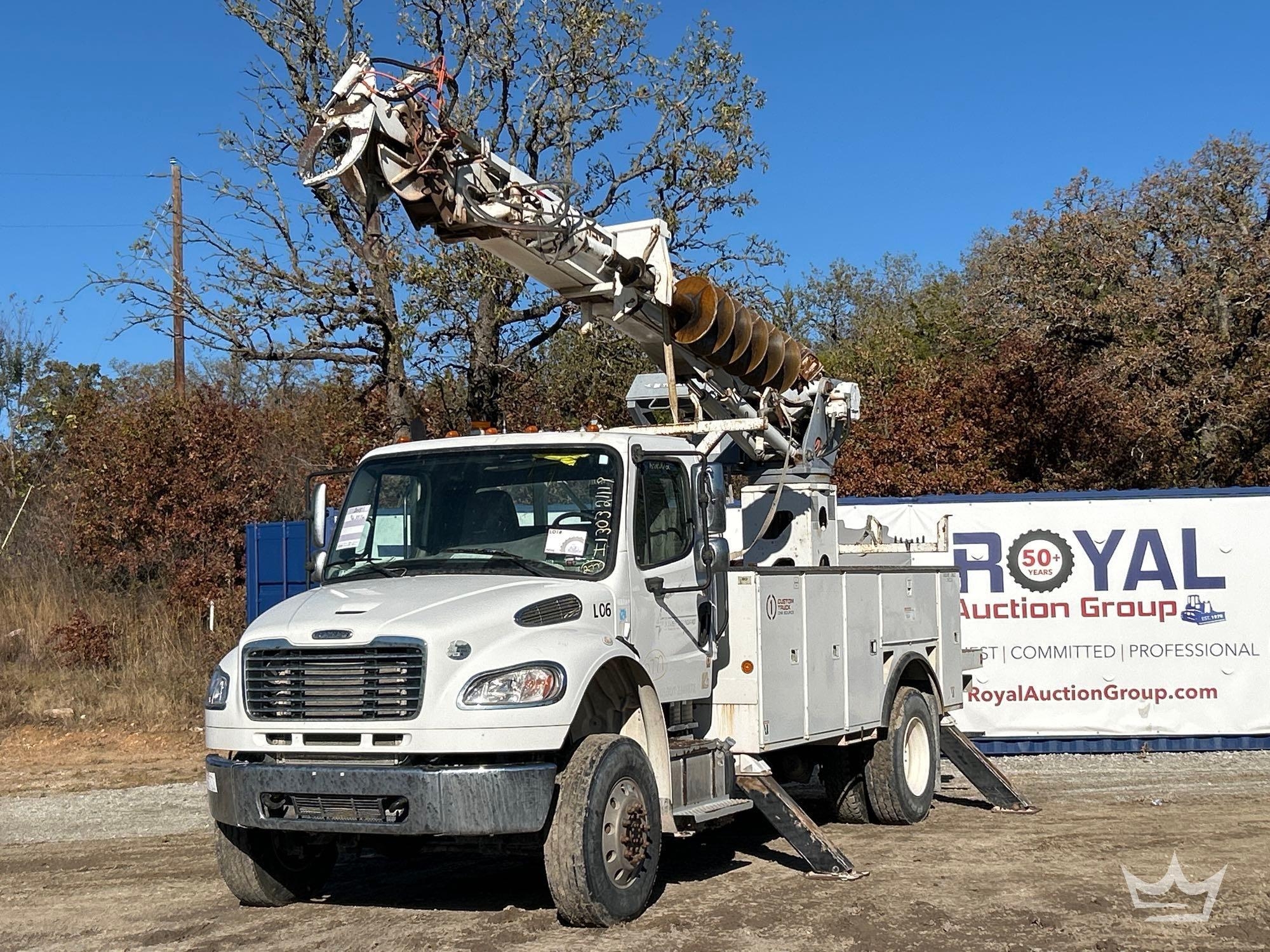 2015 Freightliner Derrick Diger Truck (A55973)