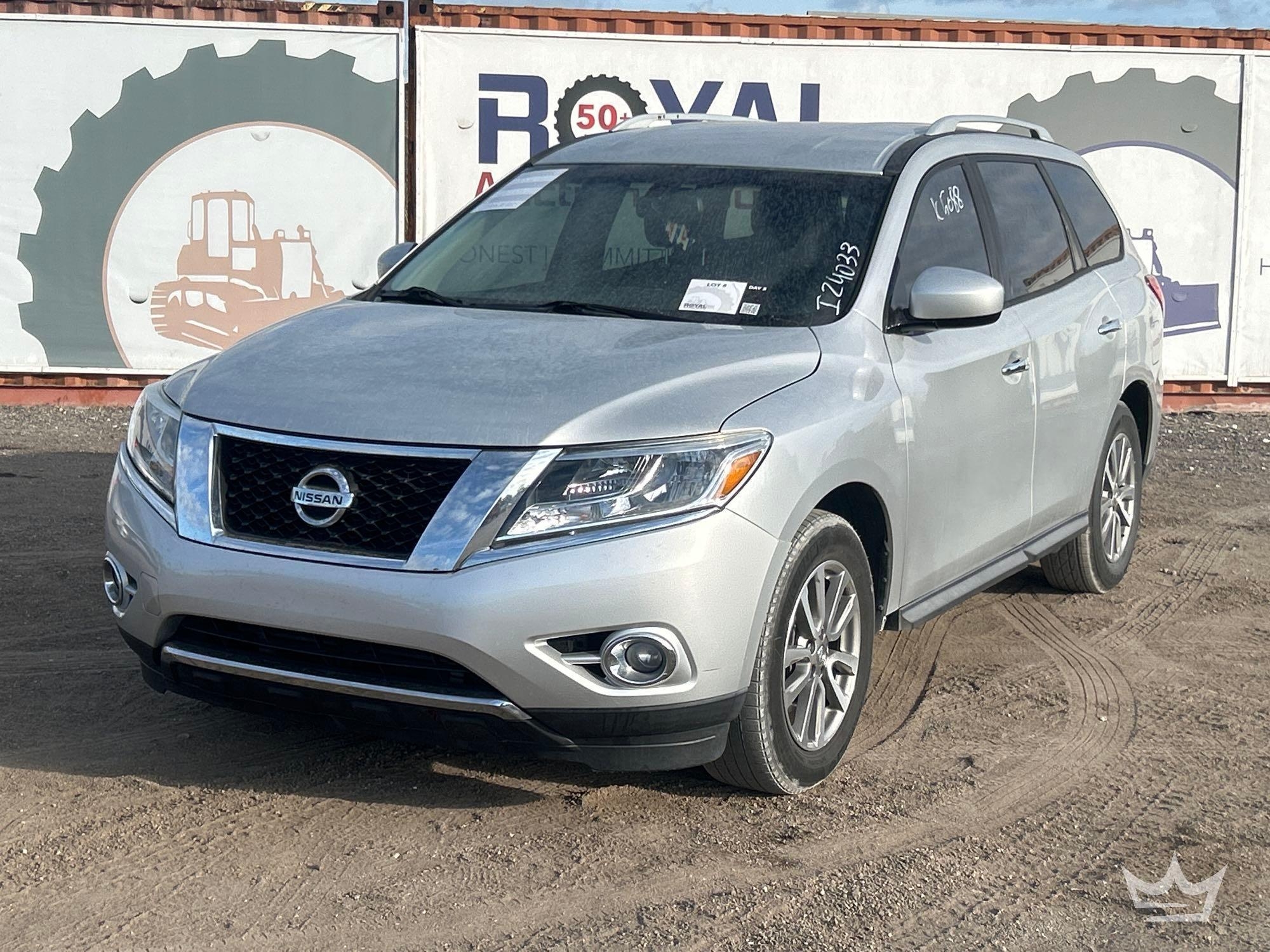 2015 NISSAN Pathfinder SUV (A56859)