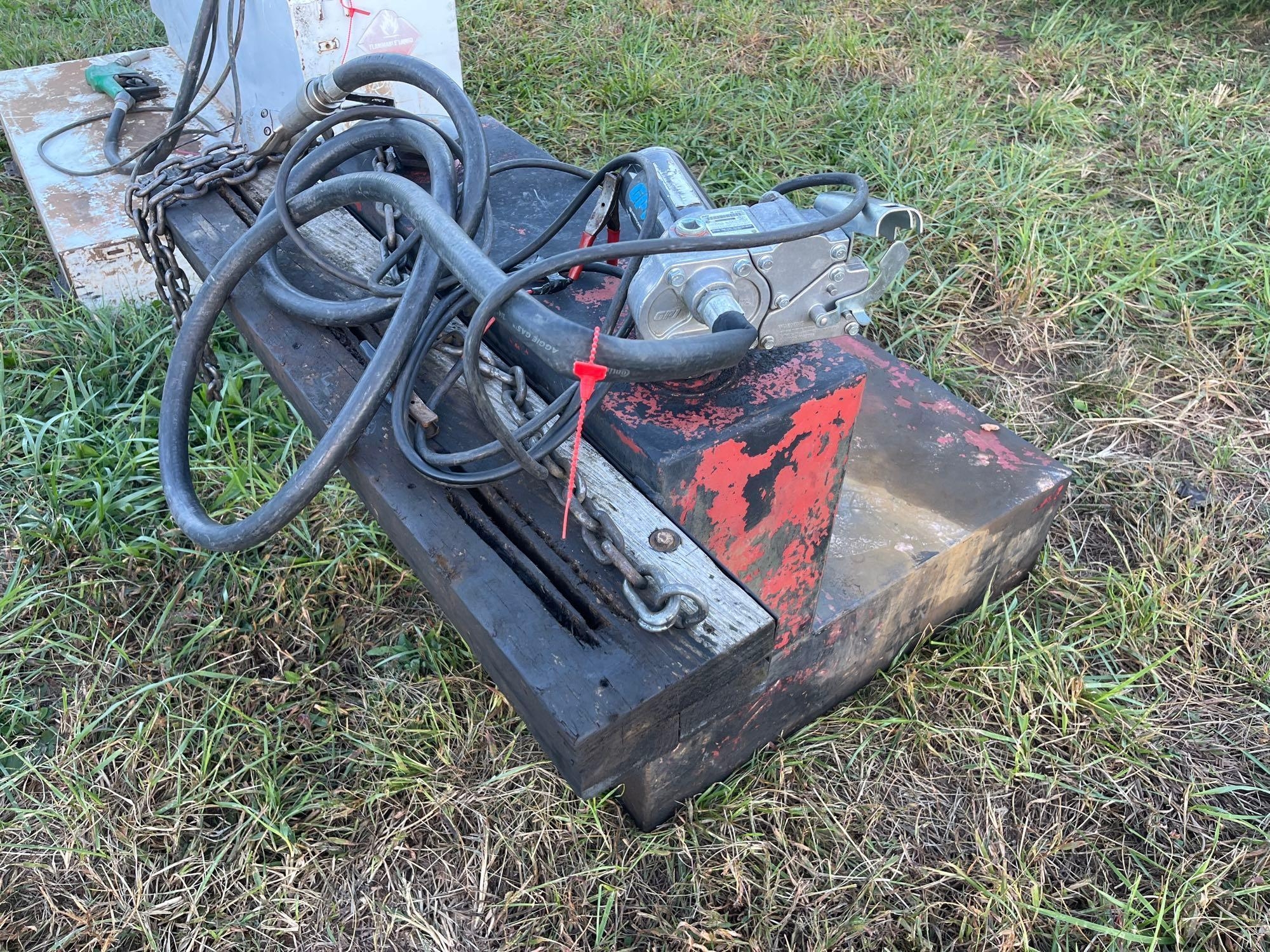 L- Shaped Fuel Tank with Pump (A54865)