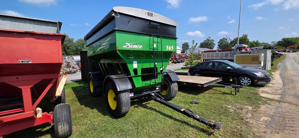 Demco 365 Gravity Wagon (A50774)