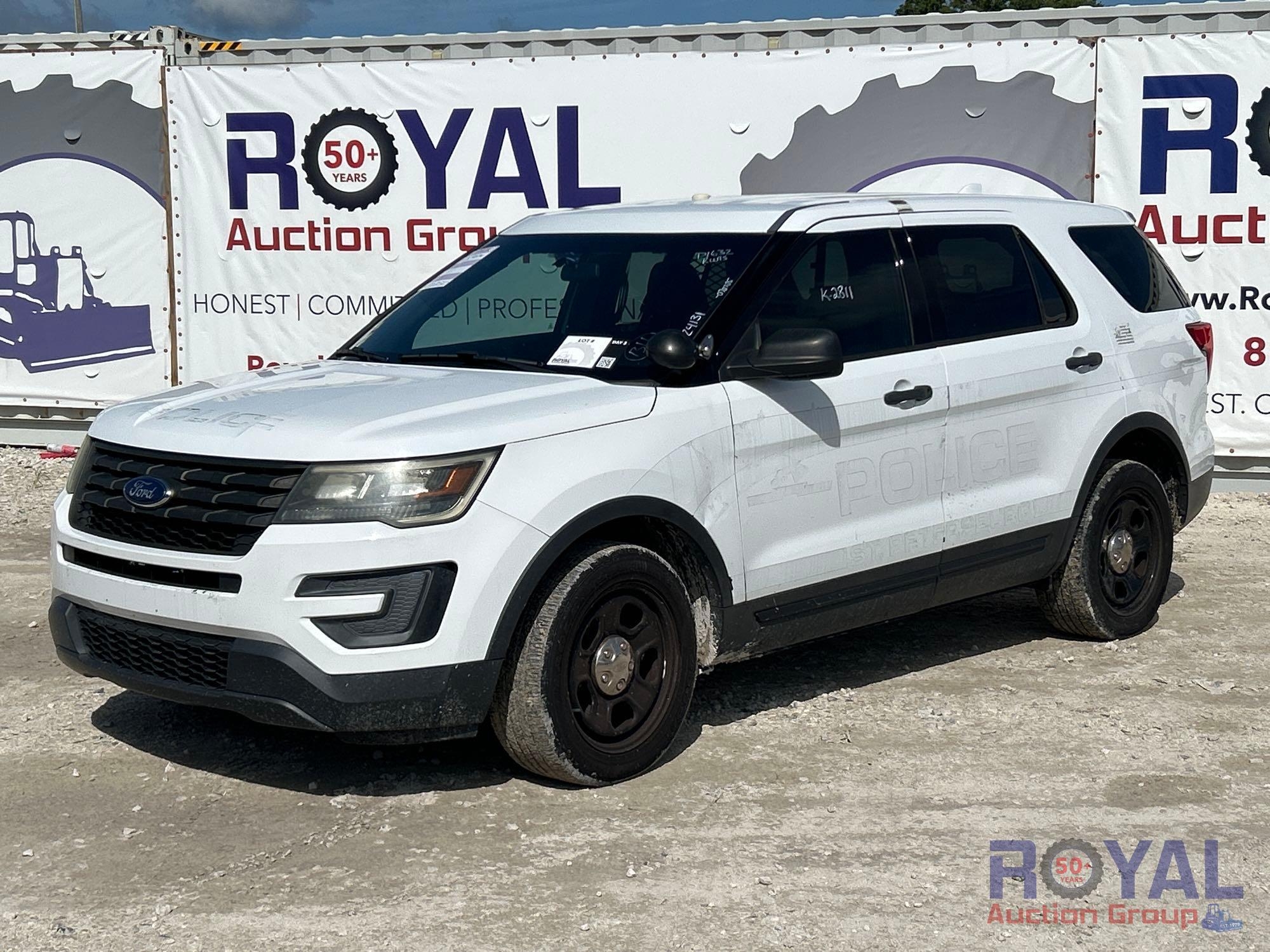 2016 Ford Explorer AWD SUV (A48082)
