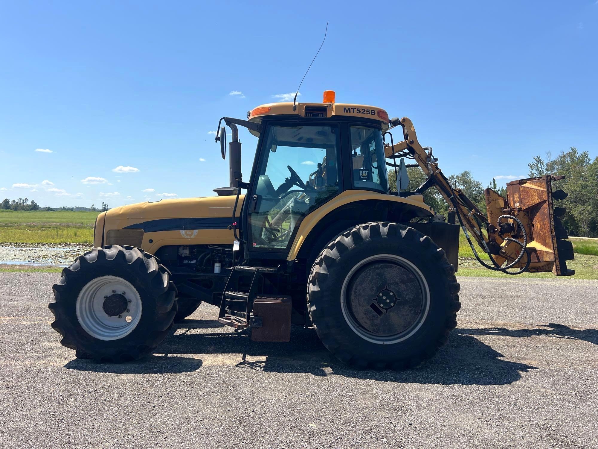 CHALLENGER MT525B TRACTOR (A51406)