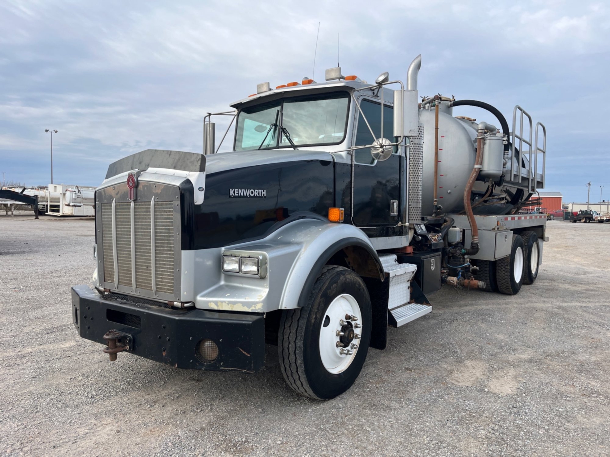 2001 KENWORTH T800 BOBTAIL KILL TRUCK (A58214)