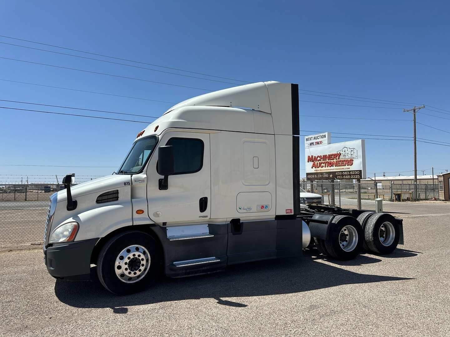 2018 FREIGHTLINER CASCADIA (A50854)