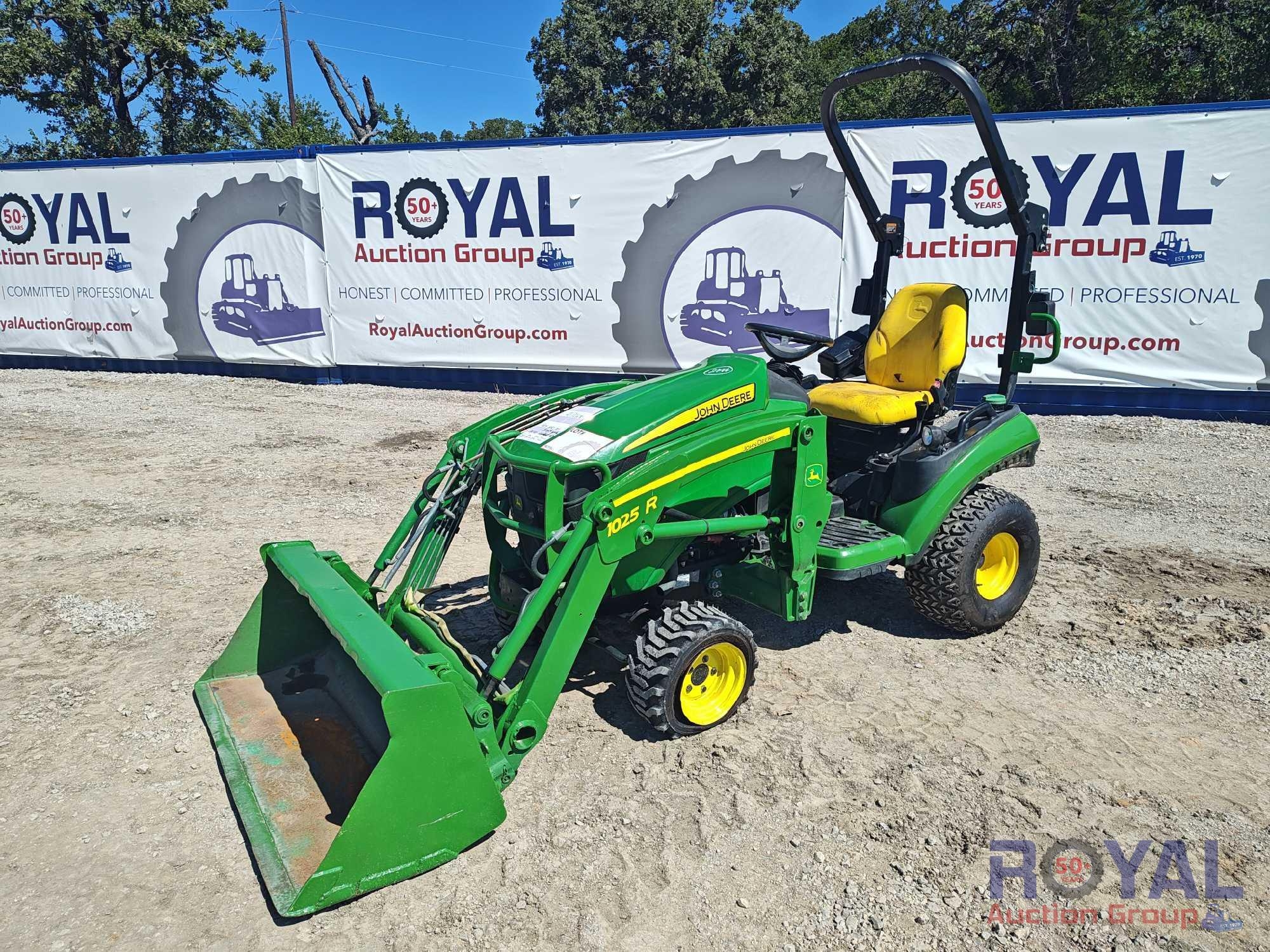 2019 John Deere 1025R 24HP 4x4 Loader Utility Tractor (A52377)