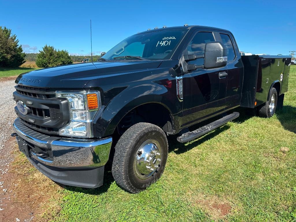 2022 Ford F350 XL Service Body (A47477)