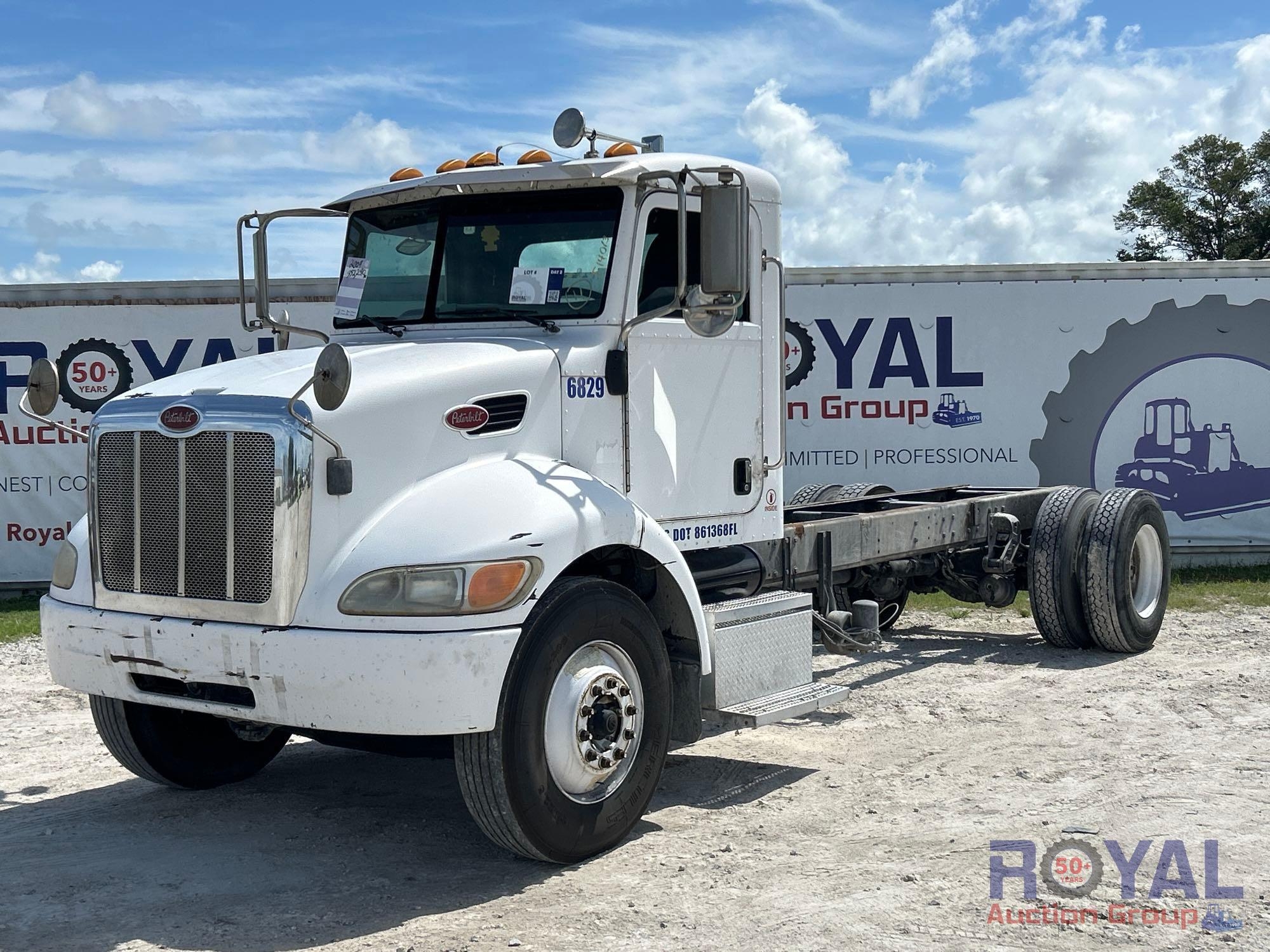 2009 Peterbilt 335 Cab and Chassis Truck (A55852)