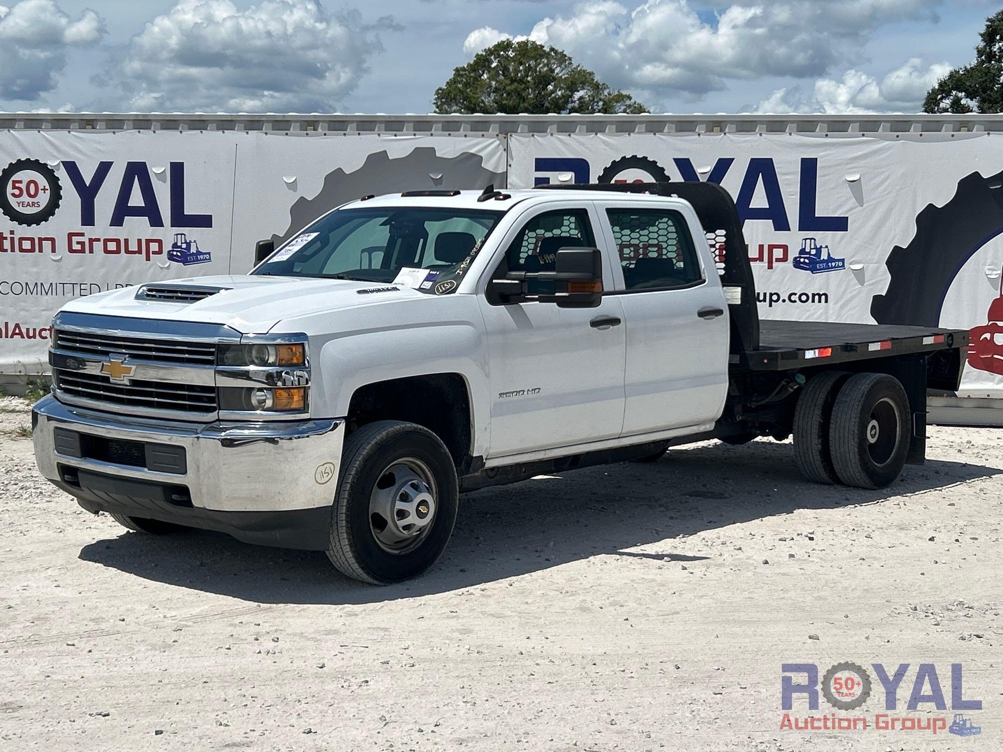 2018 Chevrolet Silverado 3500HD 4x4 Crew Cab 9FT Flatbed Truck (A51692)