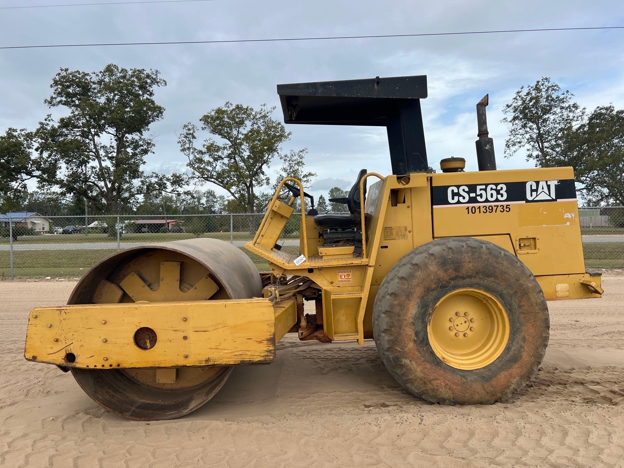 1994 CATERPILLAR CS-563 SMOOTH DRUM ROLLER (A52705)