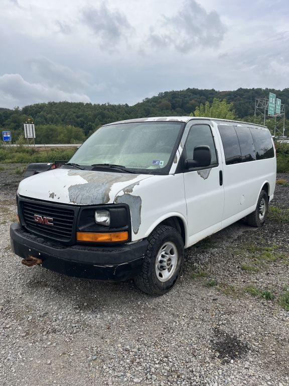2009 GMC Passenger Van, Vortec Engine (A52384)