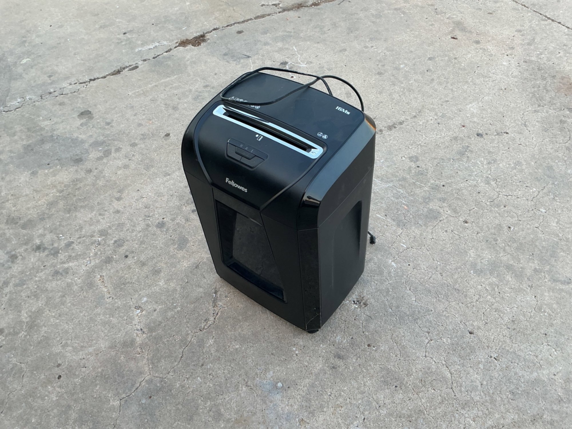FELLOWS PAPER SHREDDER (A53843)