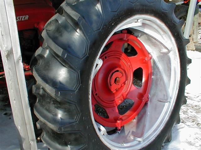 1429-FARMALL-SPIN-OUT-RIMS-1.JPG